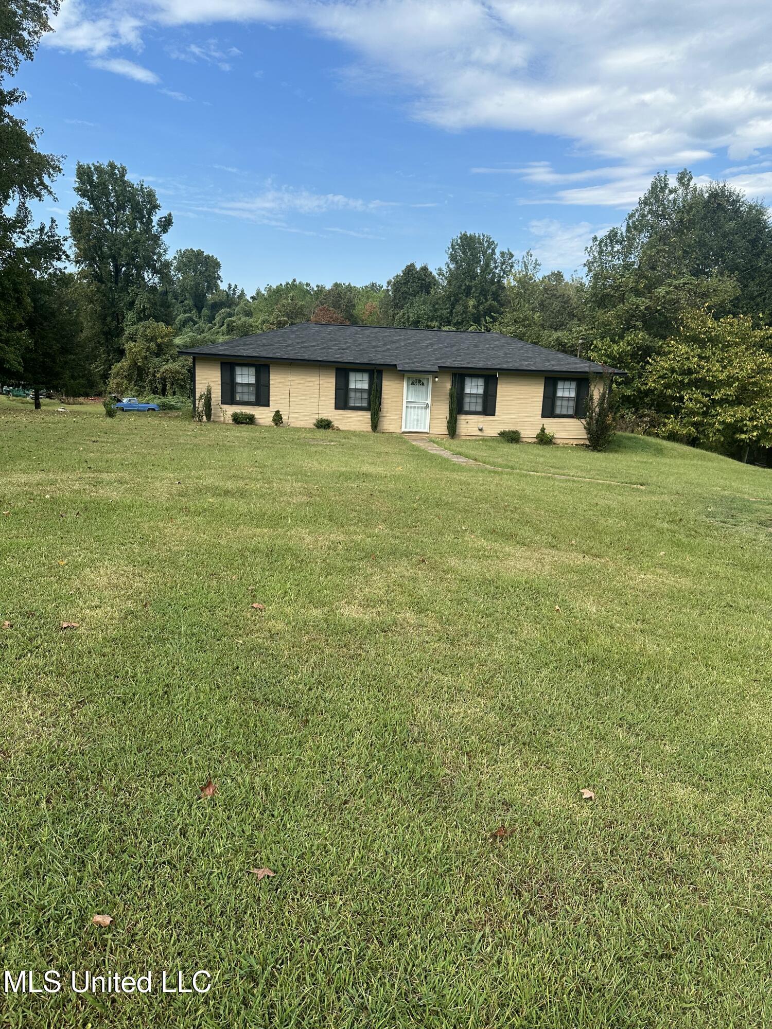103 Sherwood Drive Property Photo 8