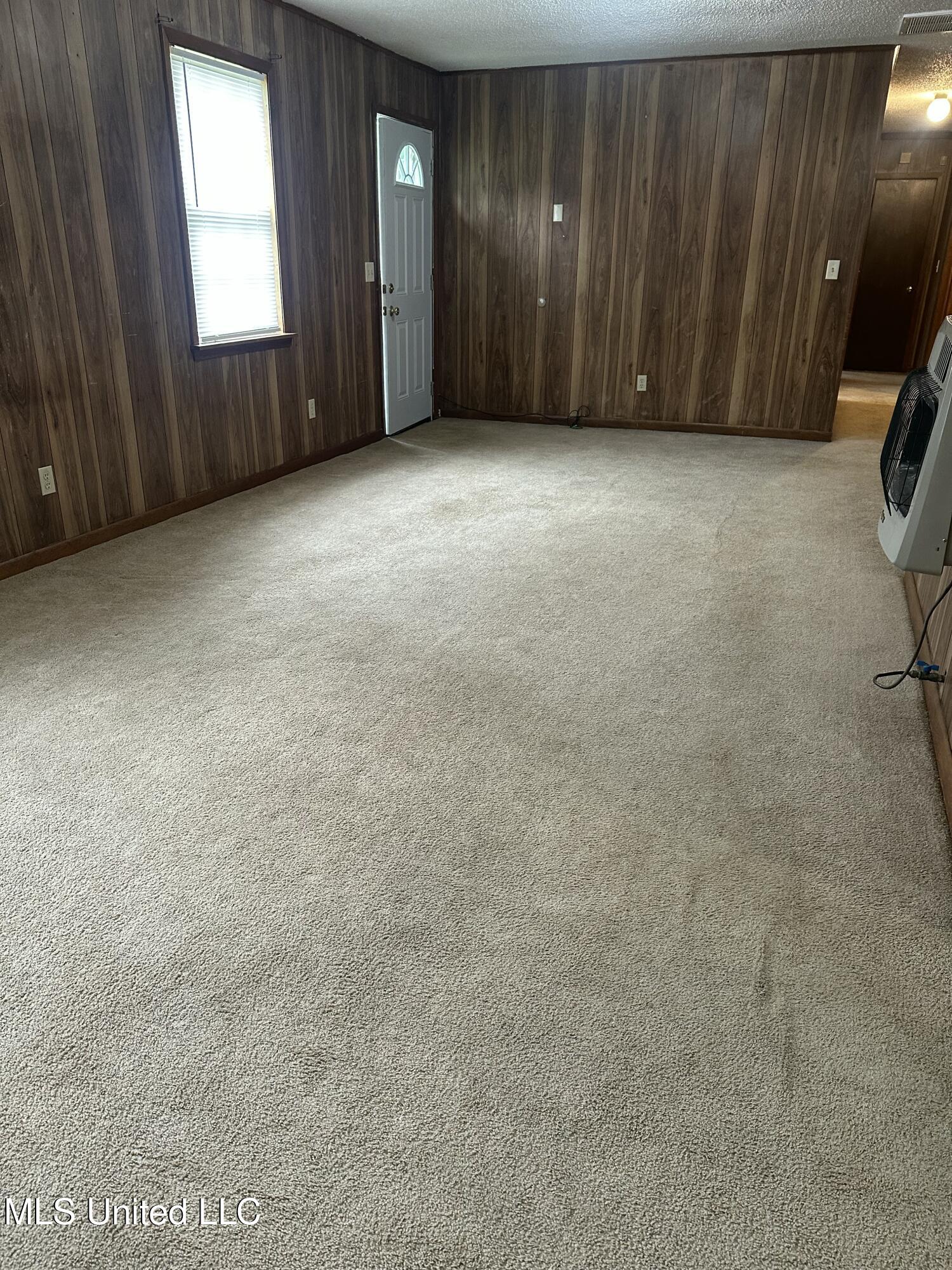103 Sherwood Drive Property Photo 11