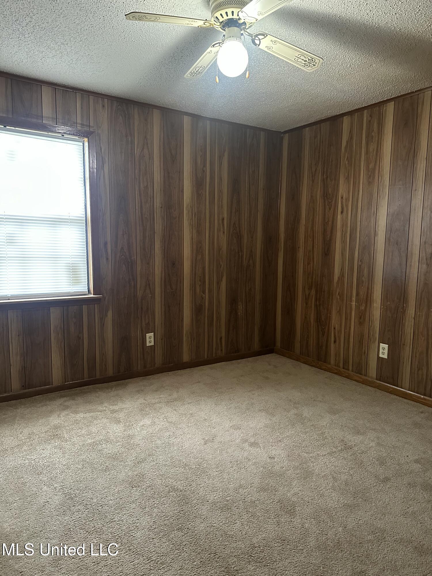 103 Sherwood Drive Property Photo 15