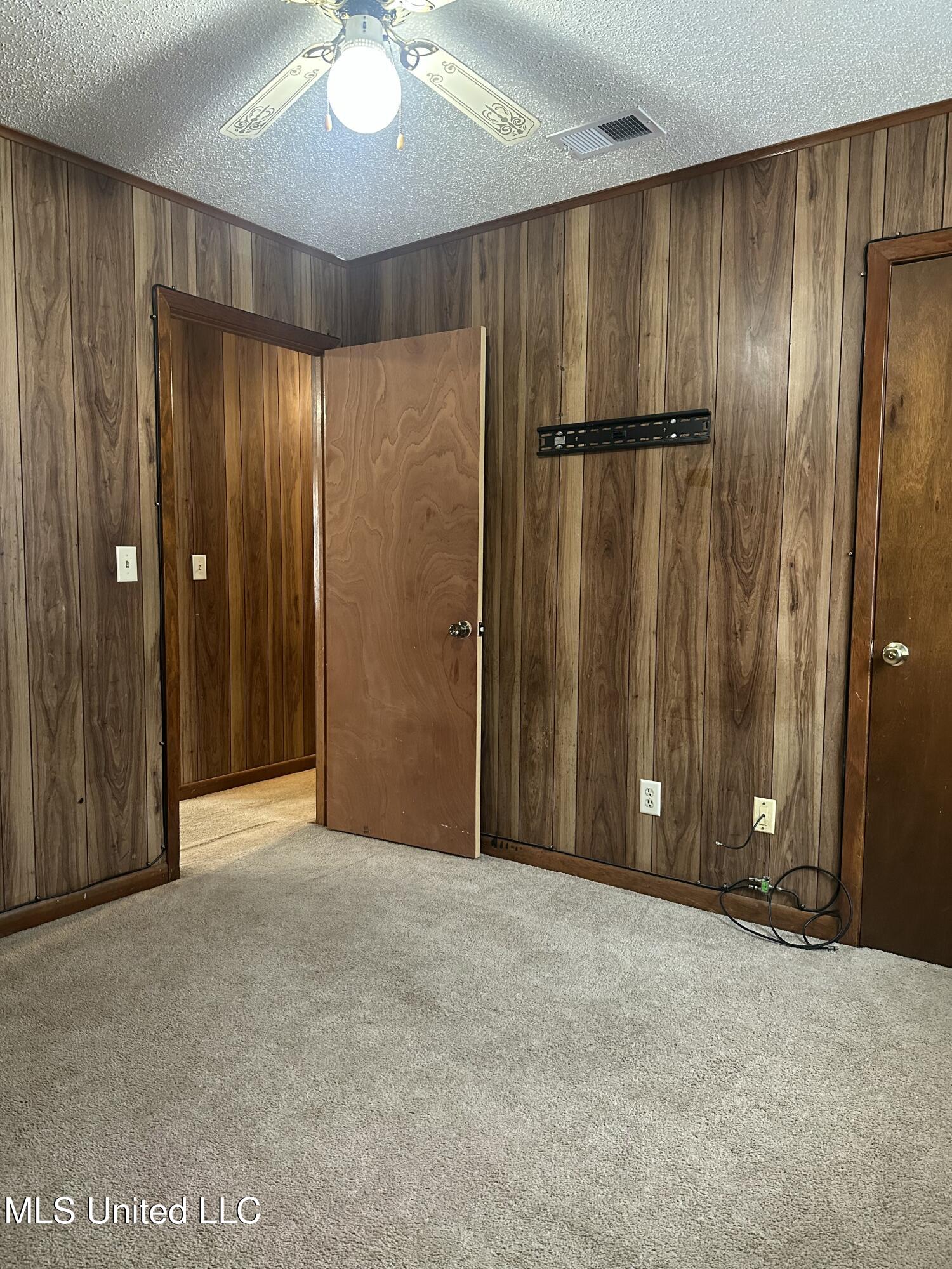 103 Sherwood Drive Property Photo 17