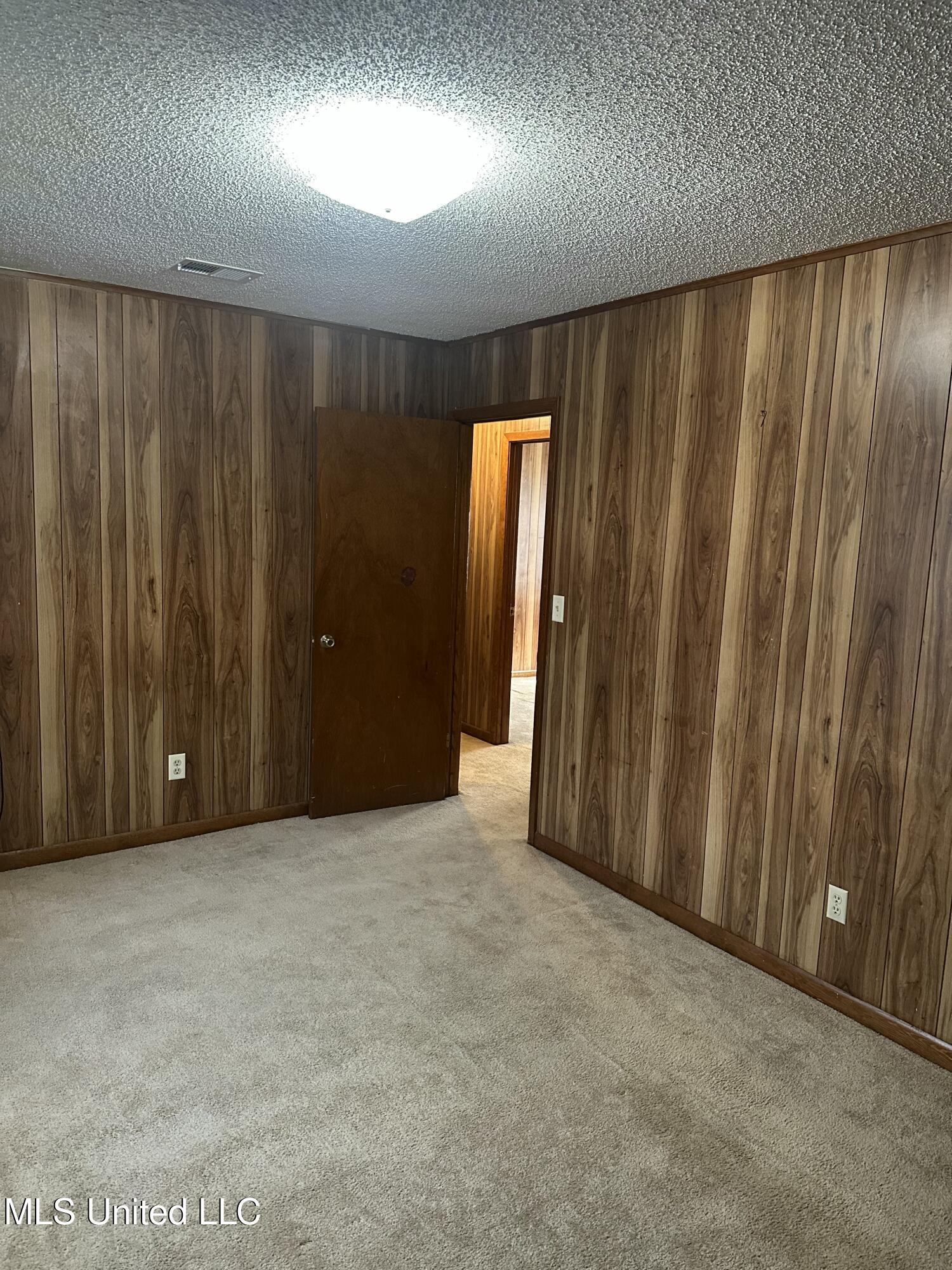 103 Sherwood Drive Property Photo 27