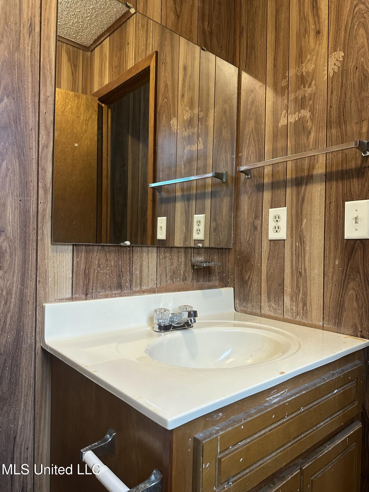 103 Sherwood Drive Property Photo 31