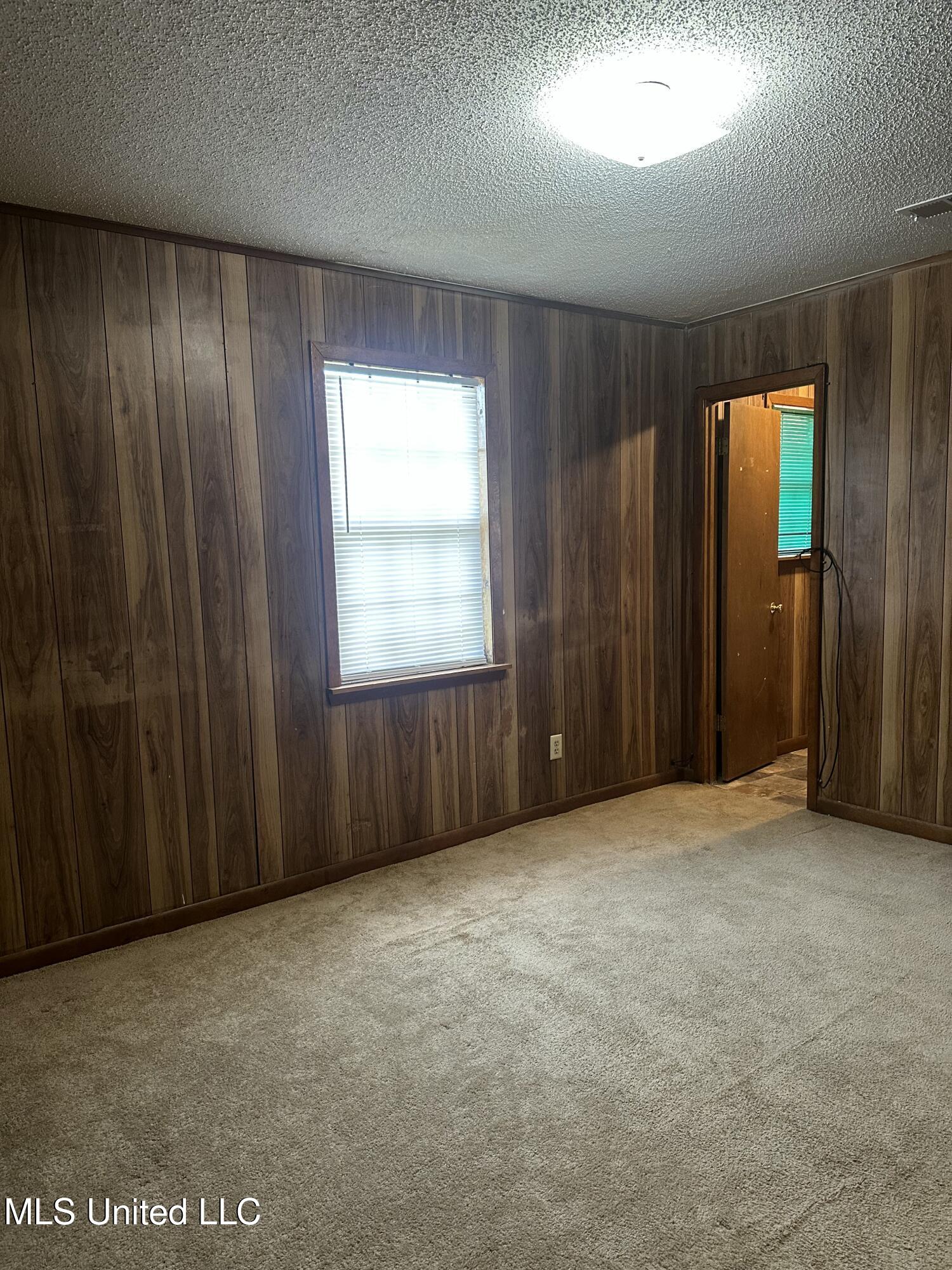 103 Sherwood Drive Property Photo 35