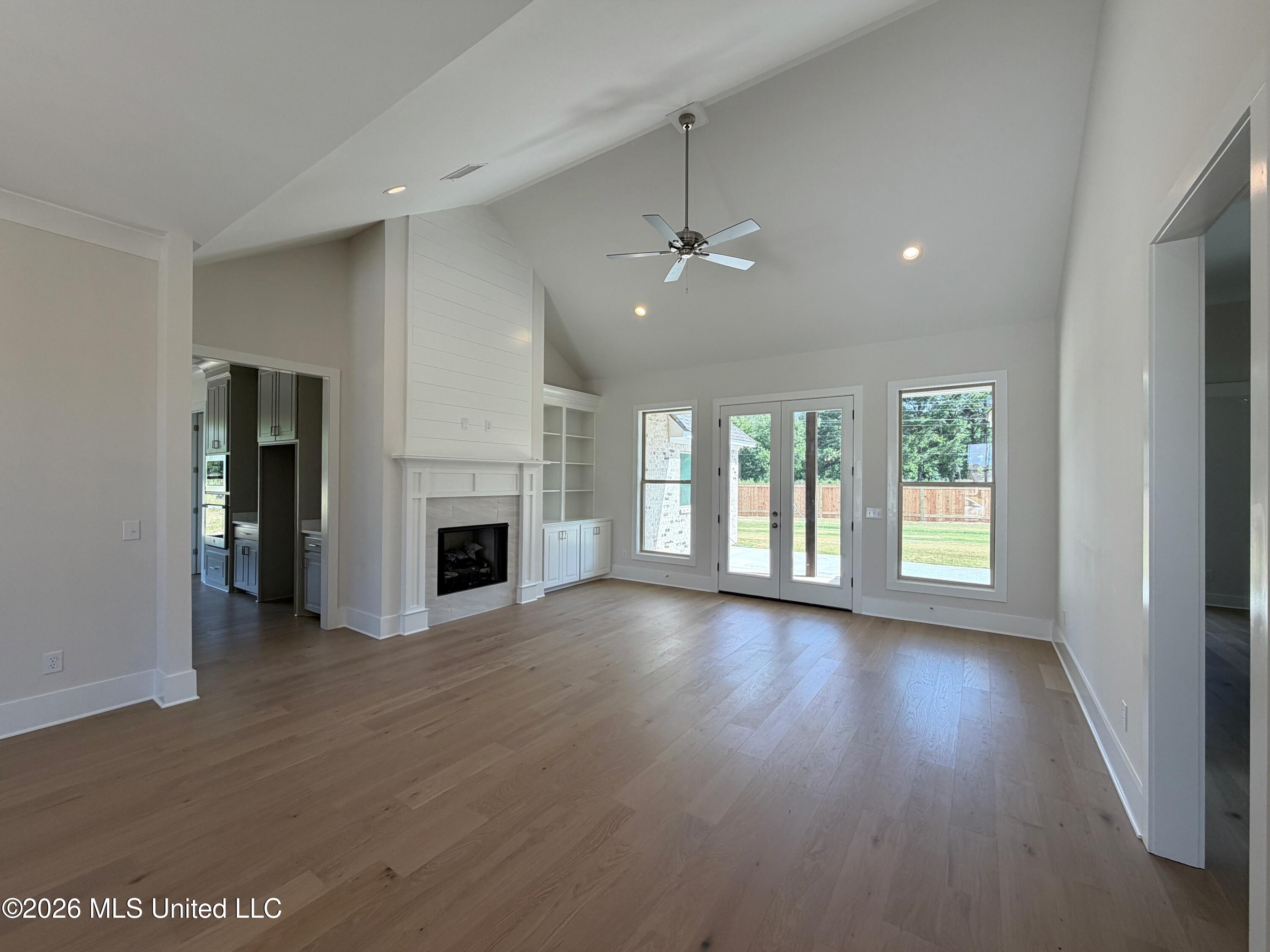 305 Mesa Cove Property Photo 6