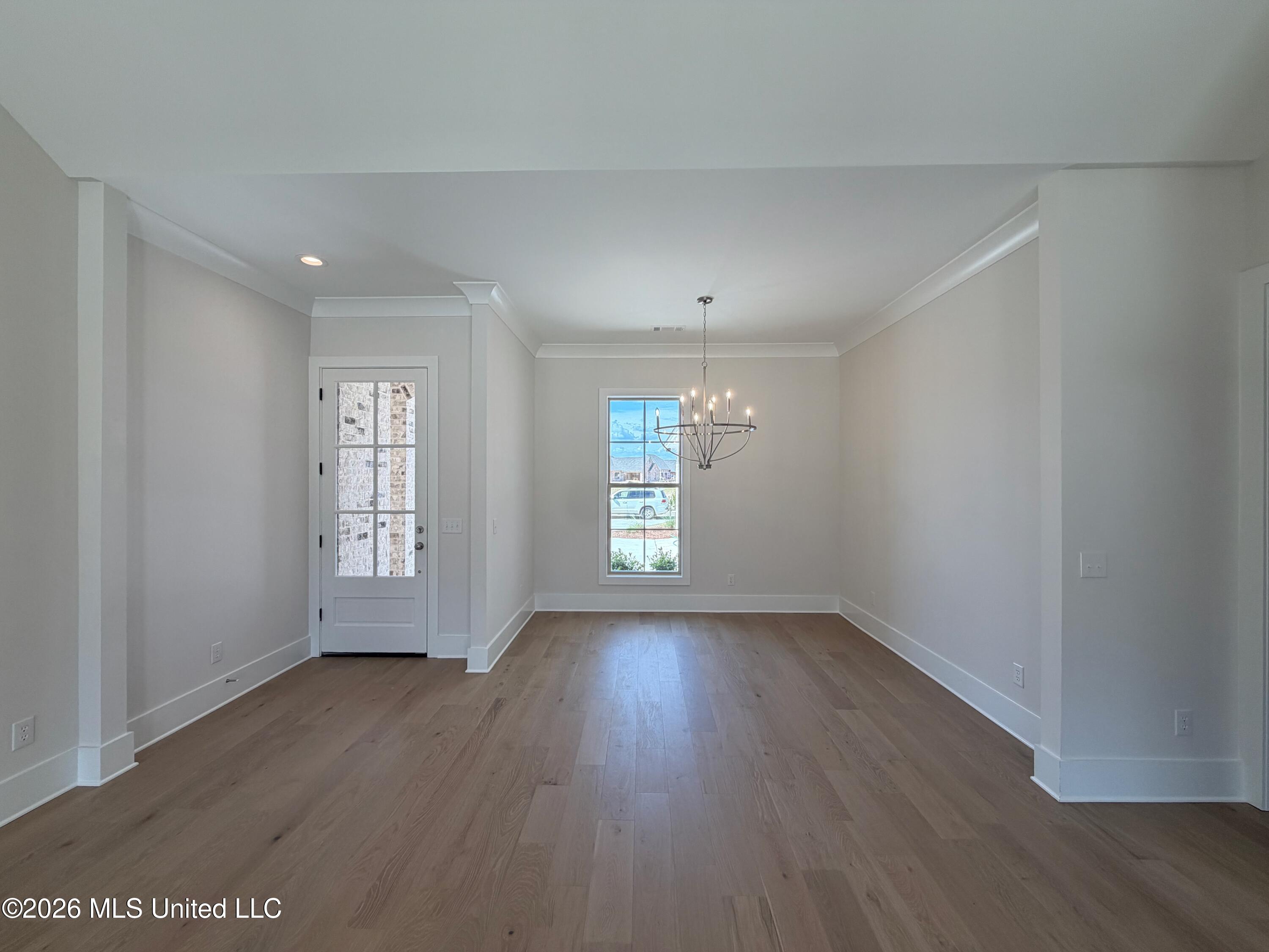305 Mesa Cove Property Photo 7