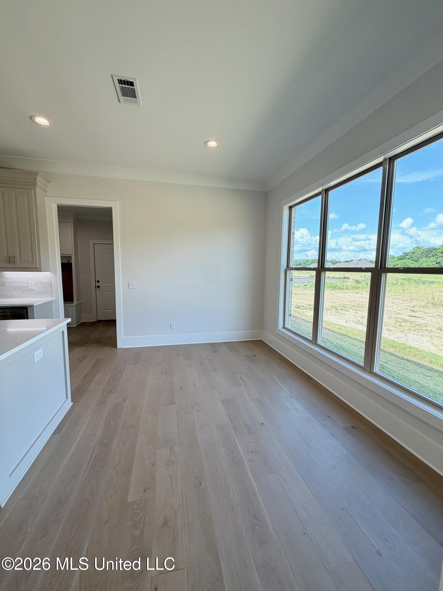 305 Mesa Cove Property Photo 10