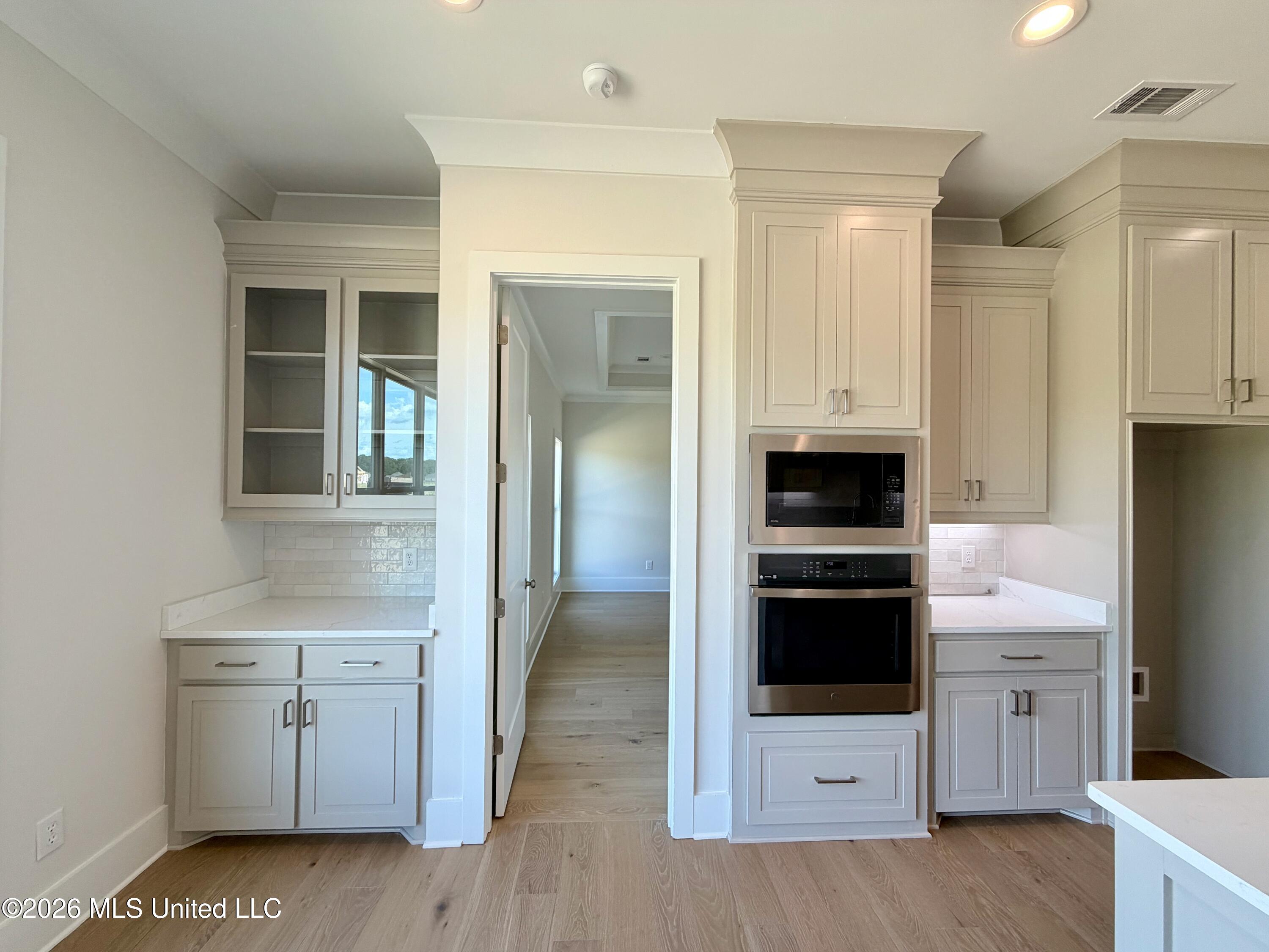 305 Mesa Cove Property Photo 11