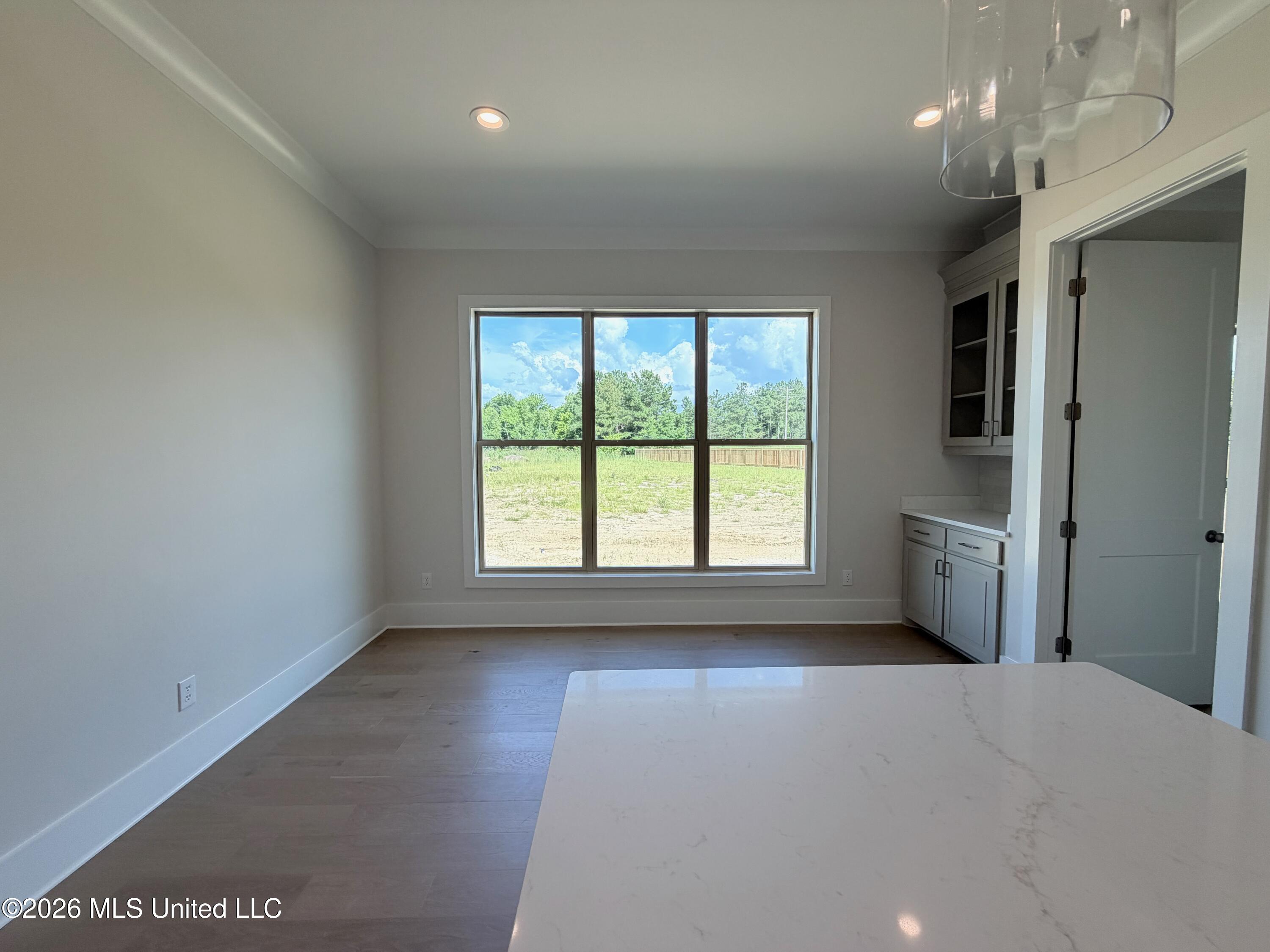 305 Mesa Cove Property Photo 12