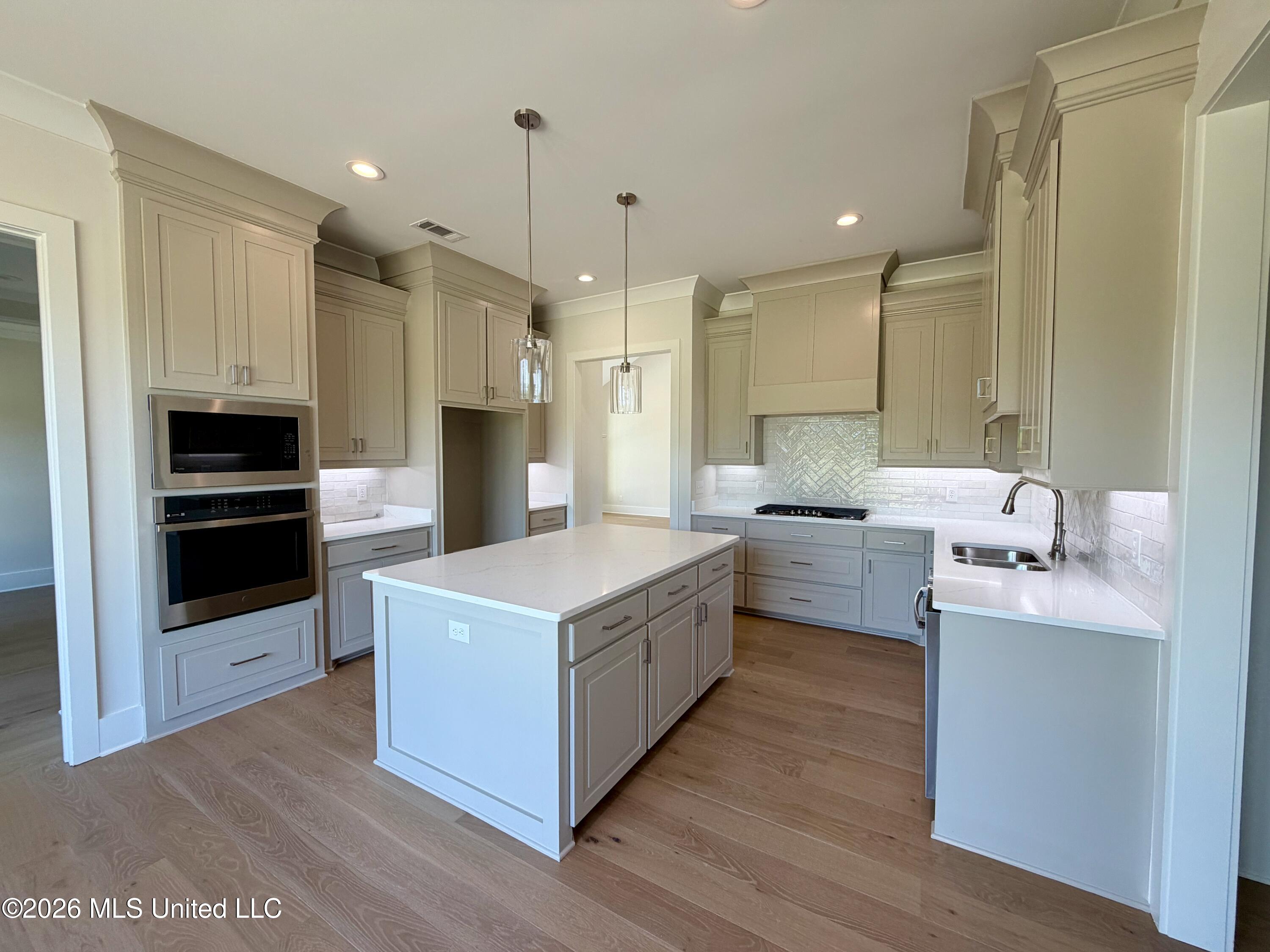 305 Mesa Cove Property Photo 13