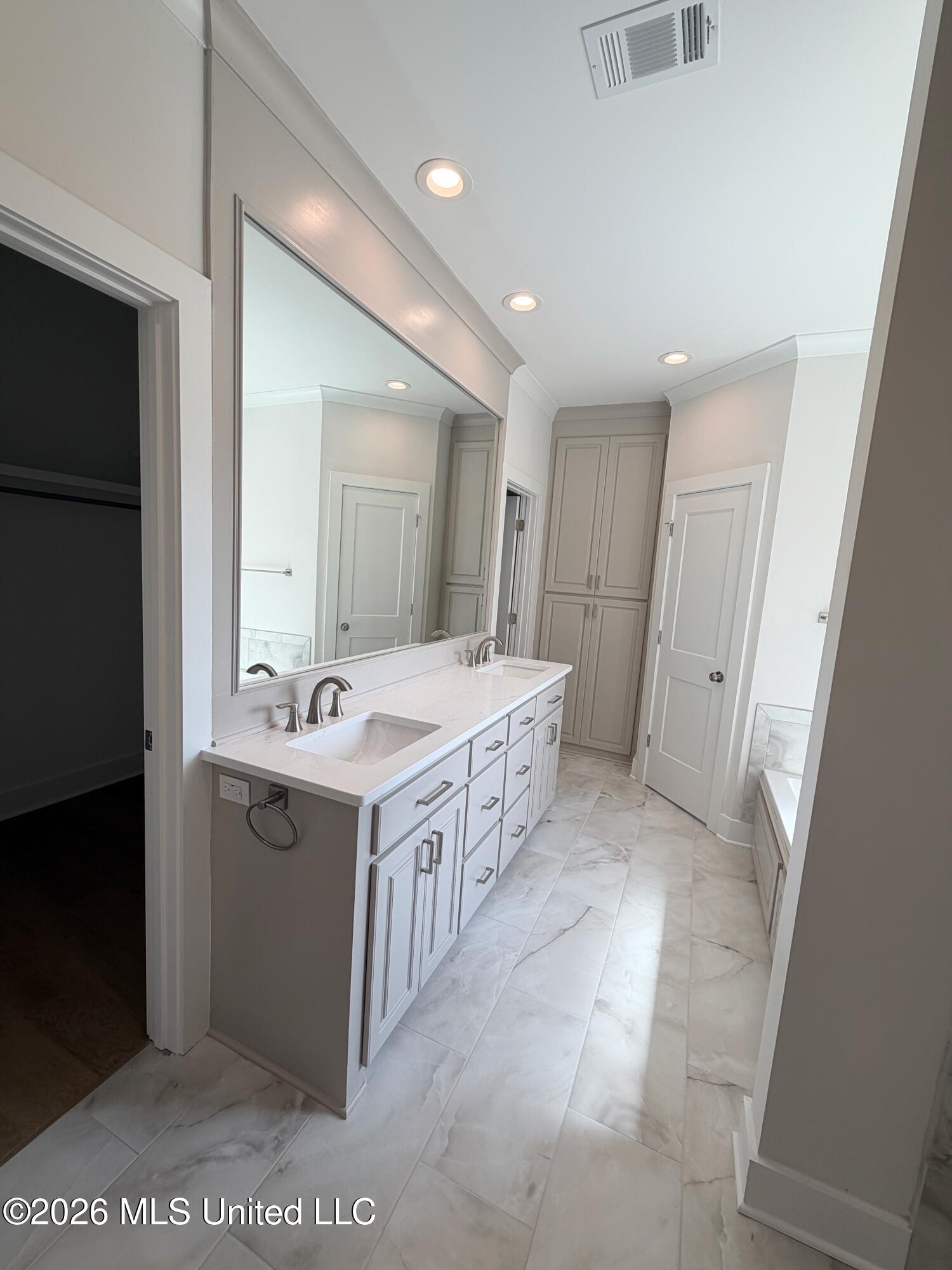 305 Mesa Cove Property Photo 19