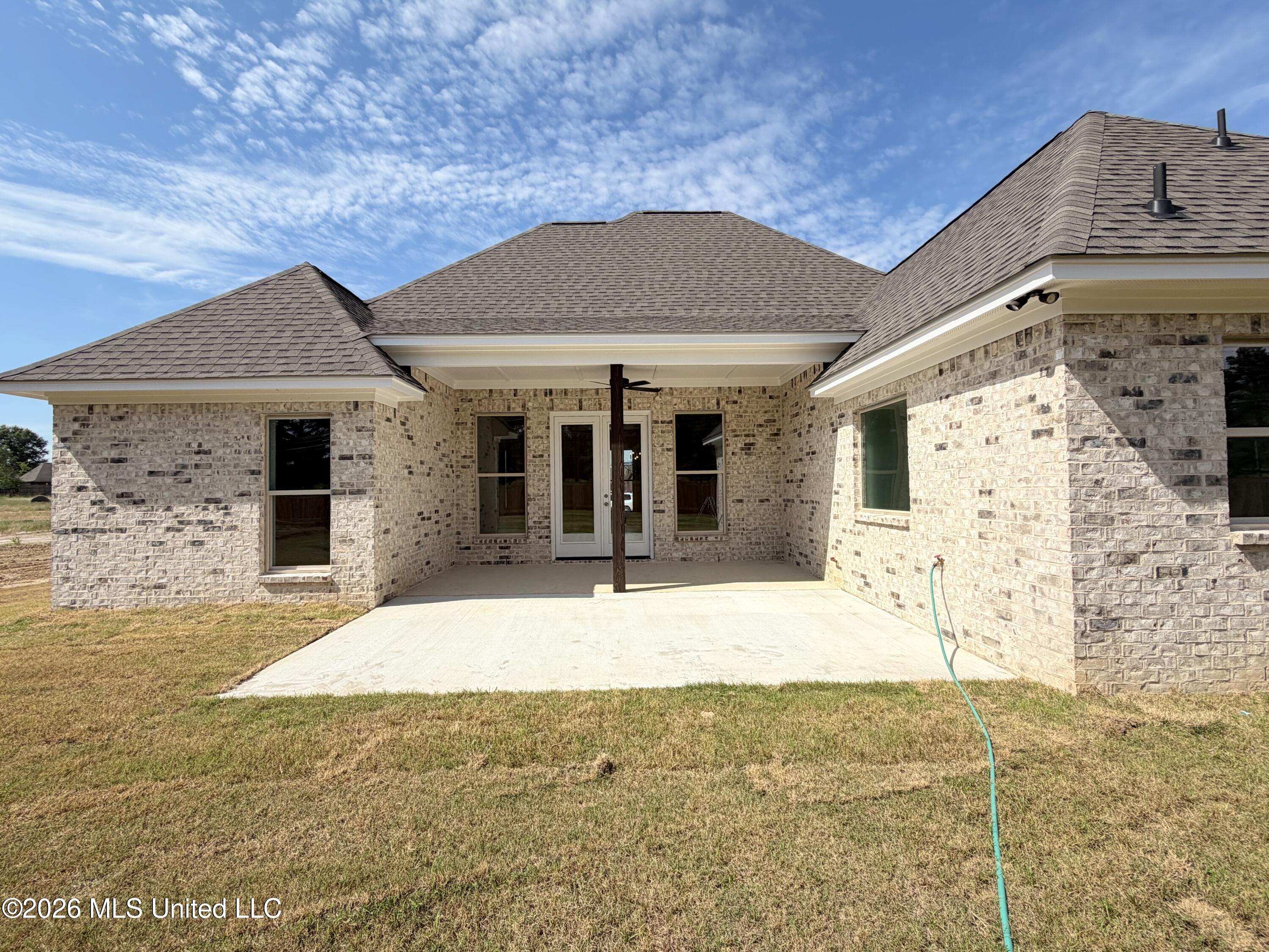 305 Mesa Cove Property Photo 29