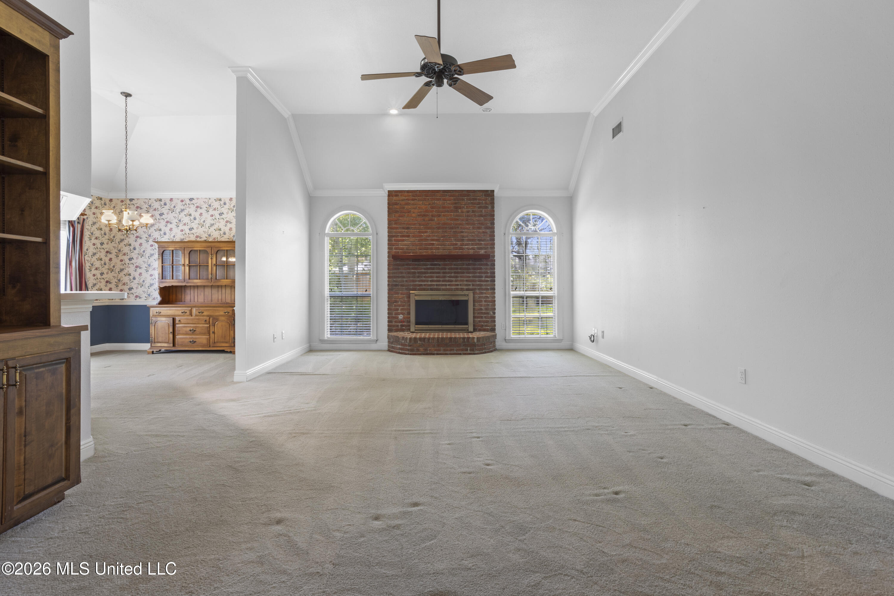 376 Lakeview Boulevard Property Photo 9