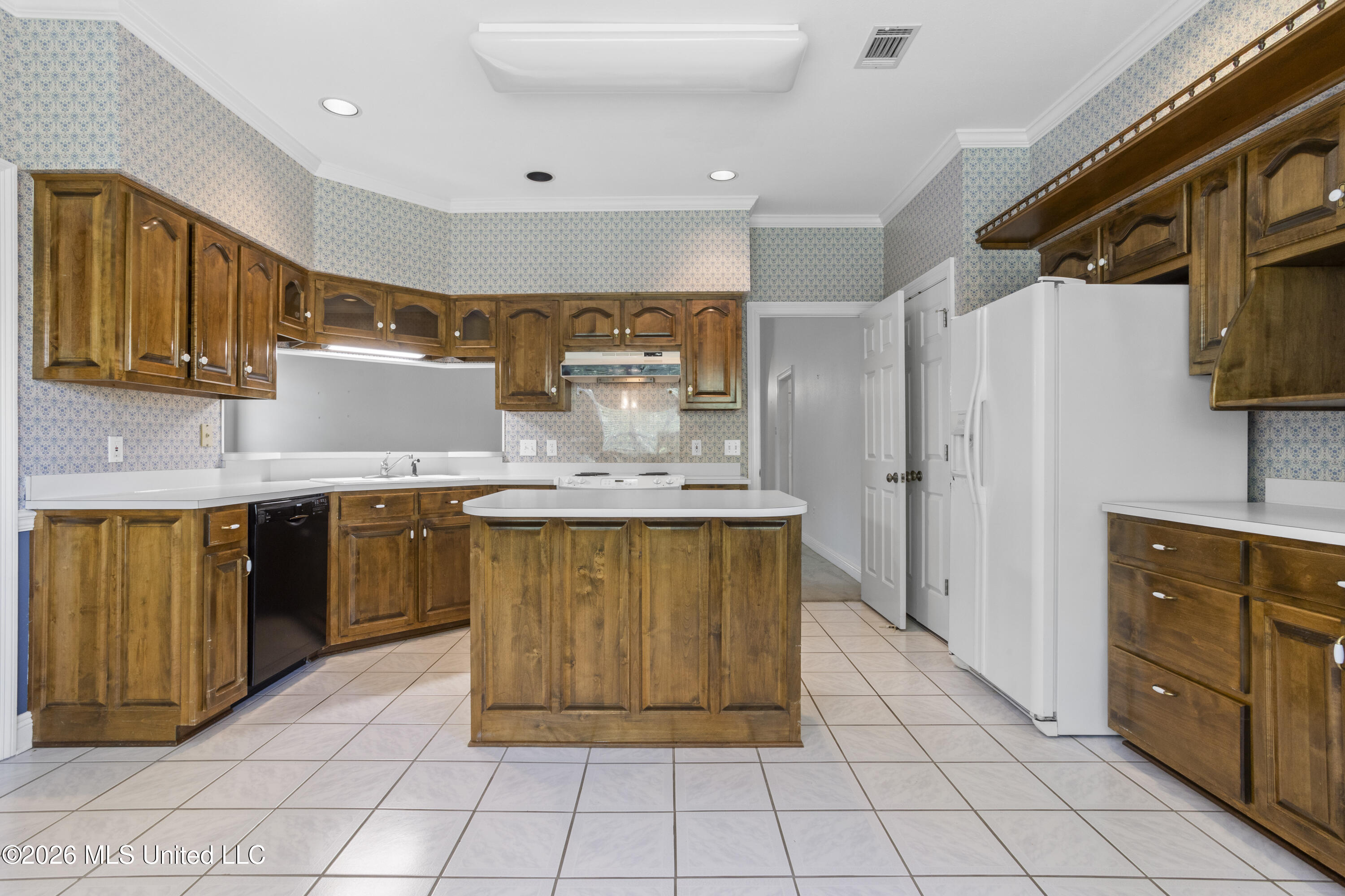 376 Lakeview Boulevard Property Photo 14