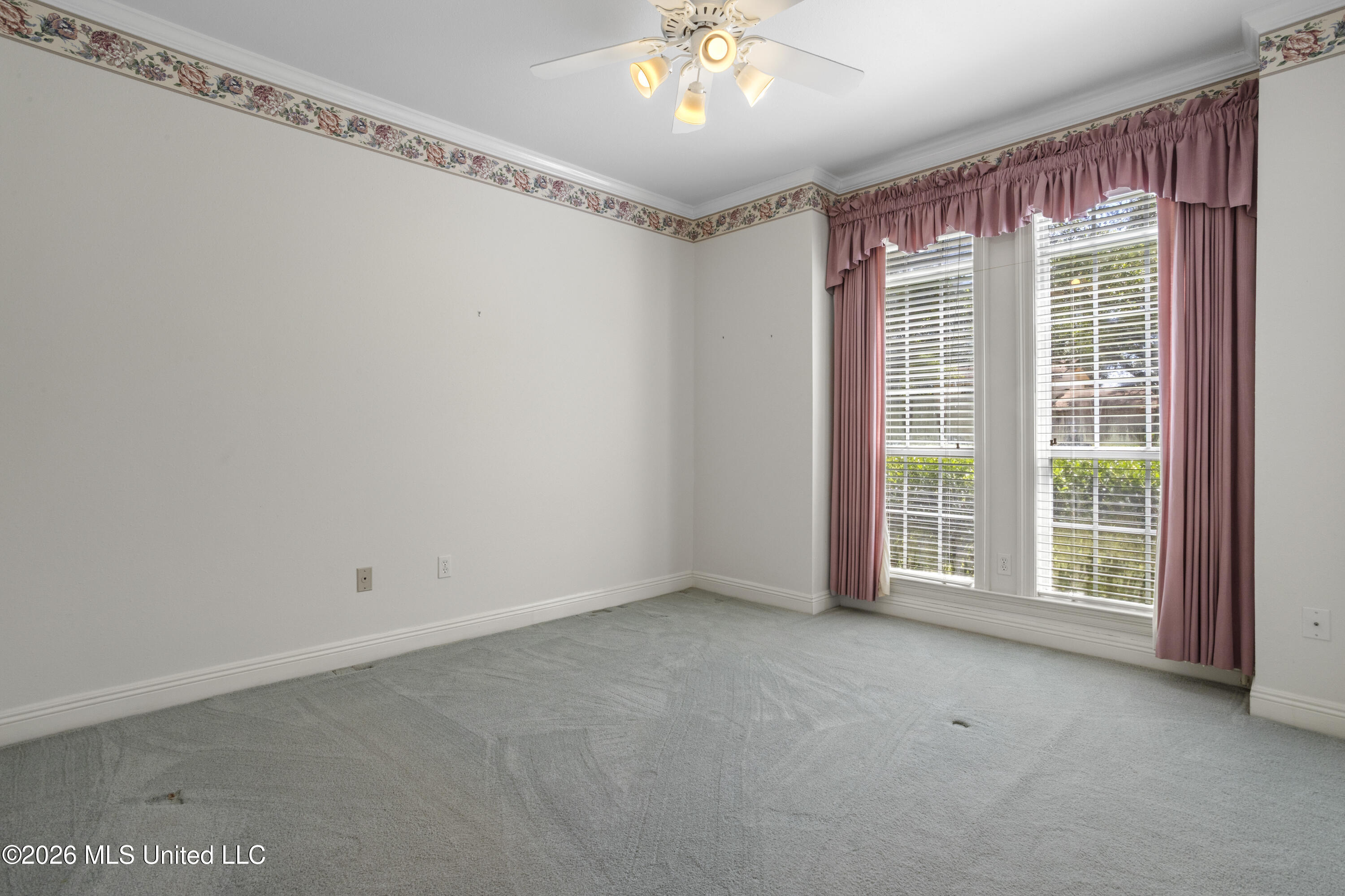 376 Lakeview Boulevard Property Photo 23