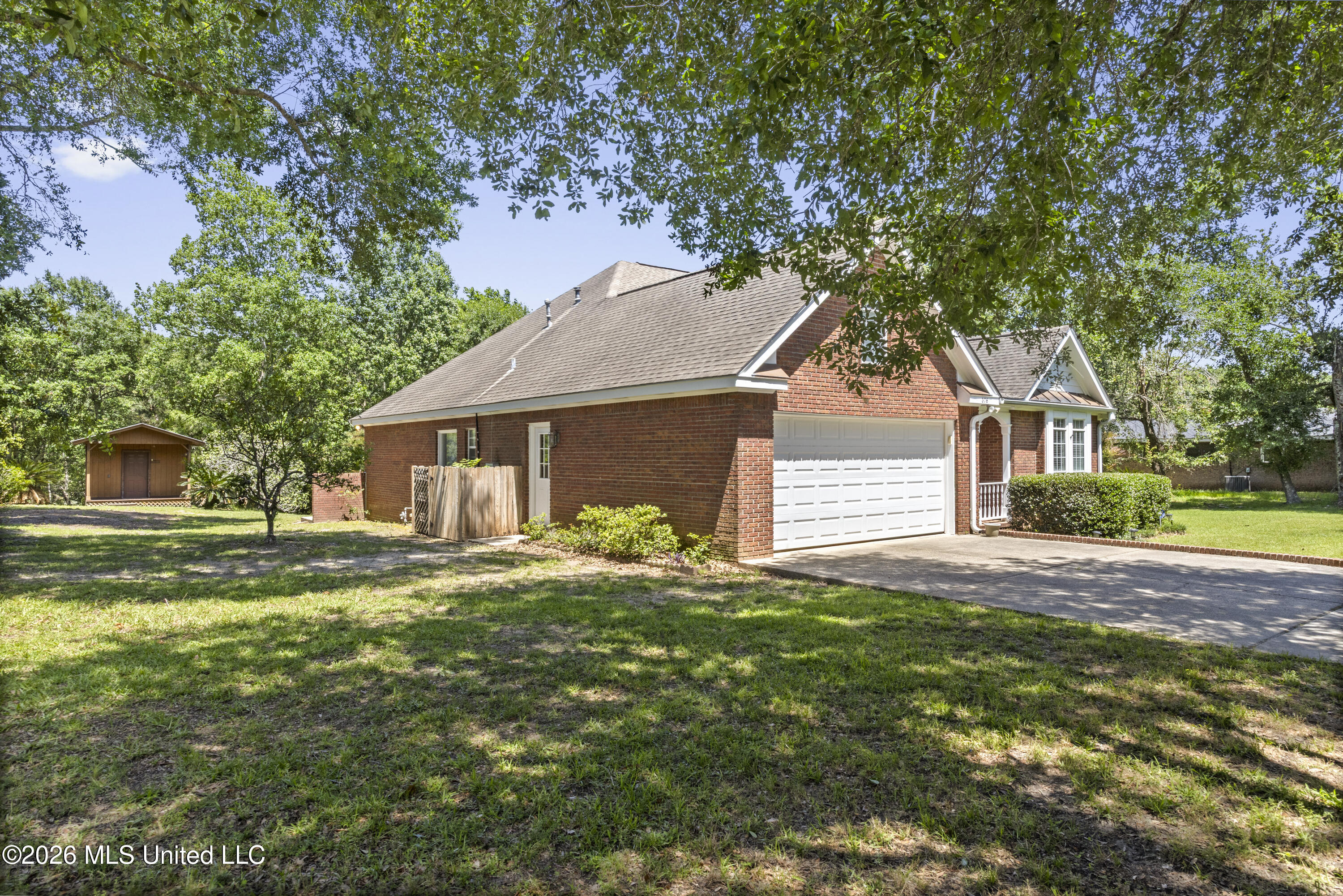 376 Lakeview Boulevard Property Photo 38