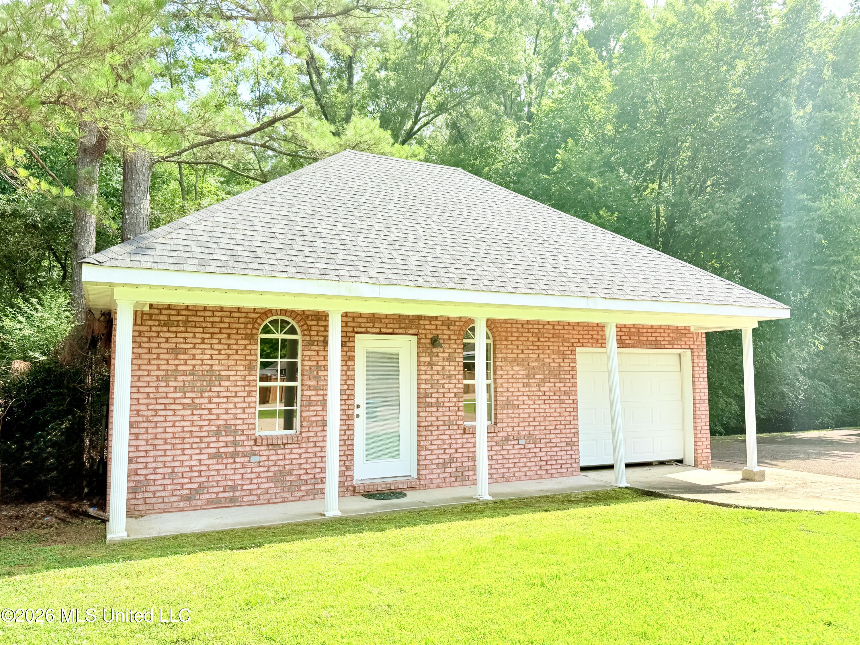 2465 Pryor Street Property Photo 28