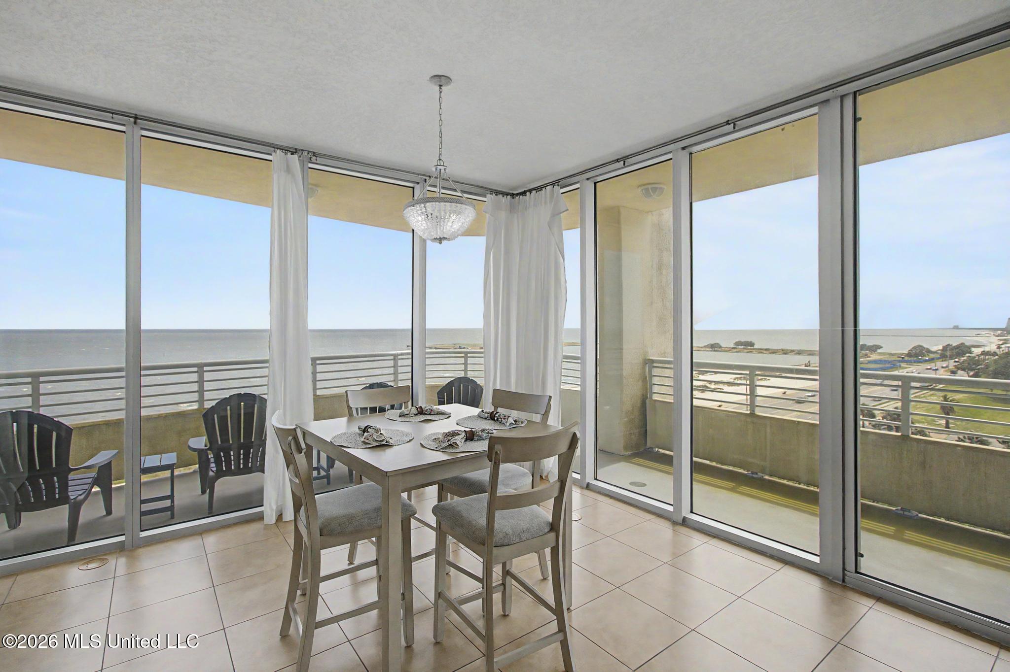 2060 Beach Boulevard Property Photo 4