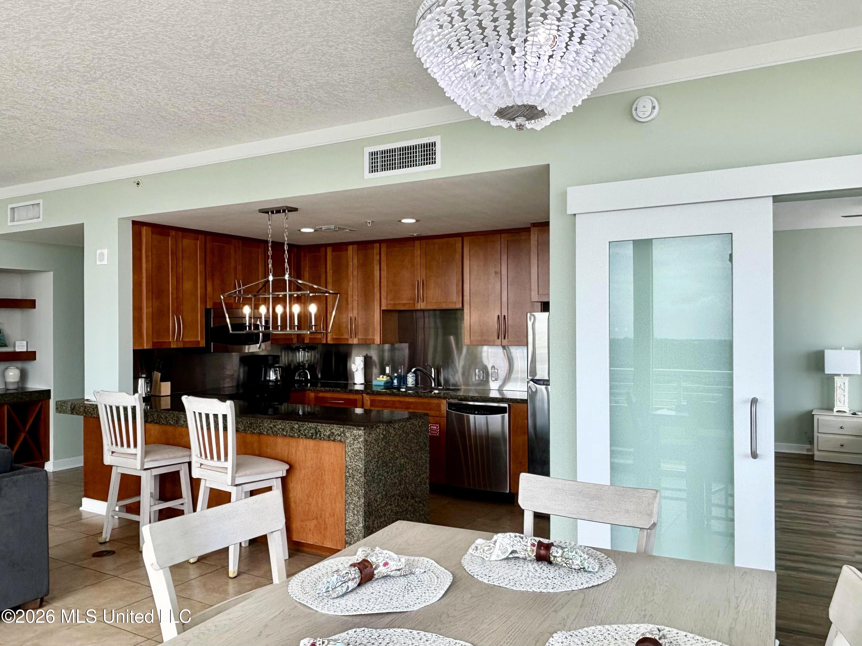 2060 Beach Boulevard Property Photo 6