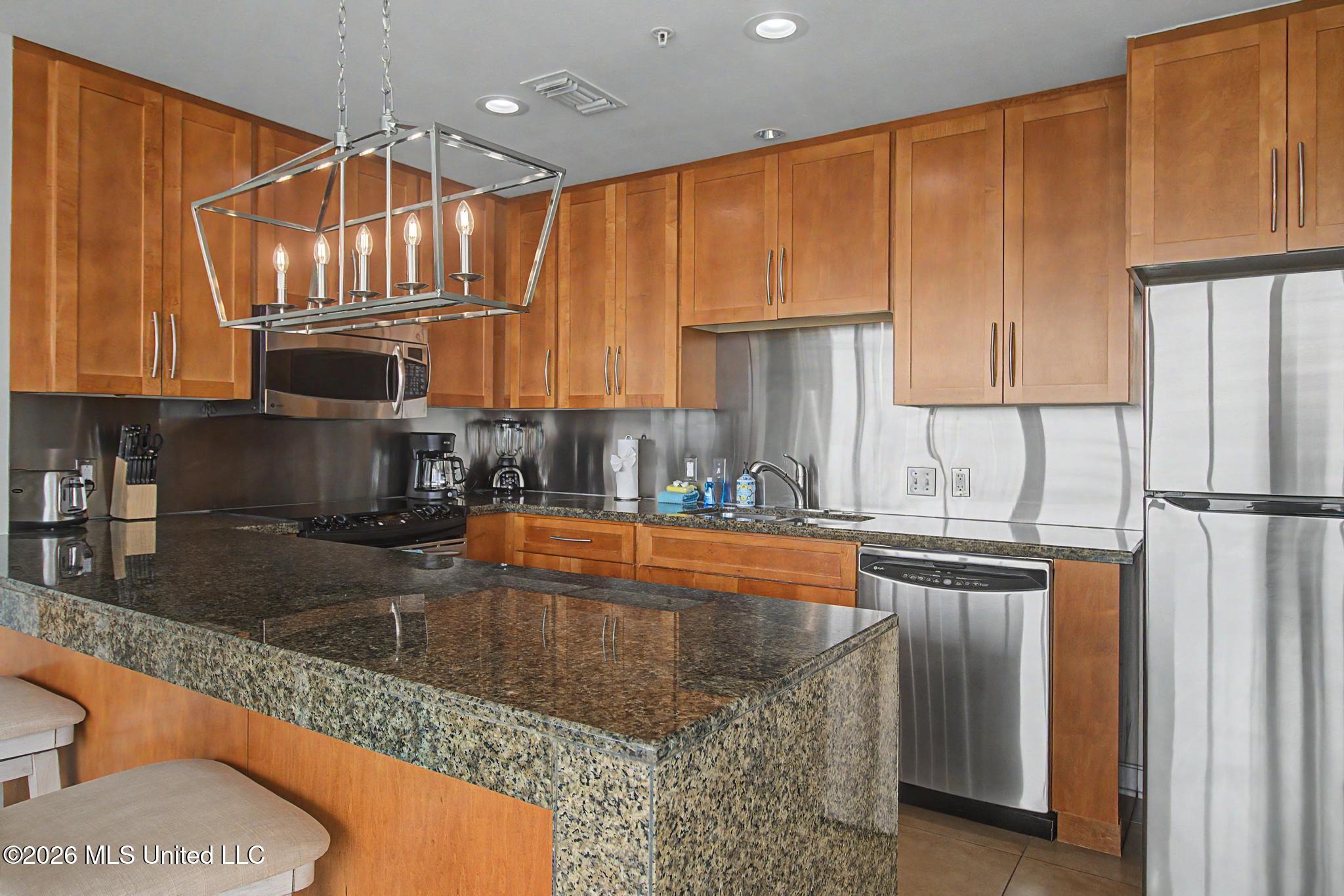 2060 Beach Boulevard Property Photo 9