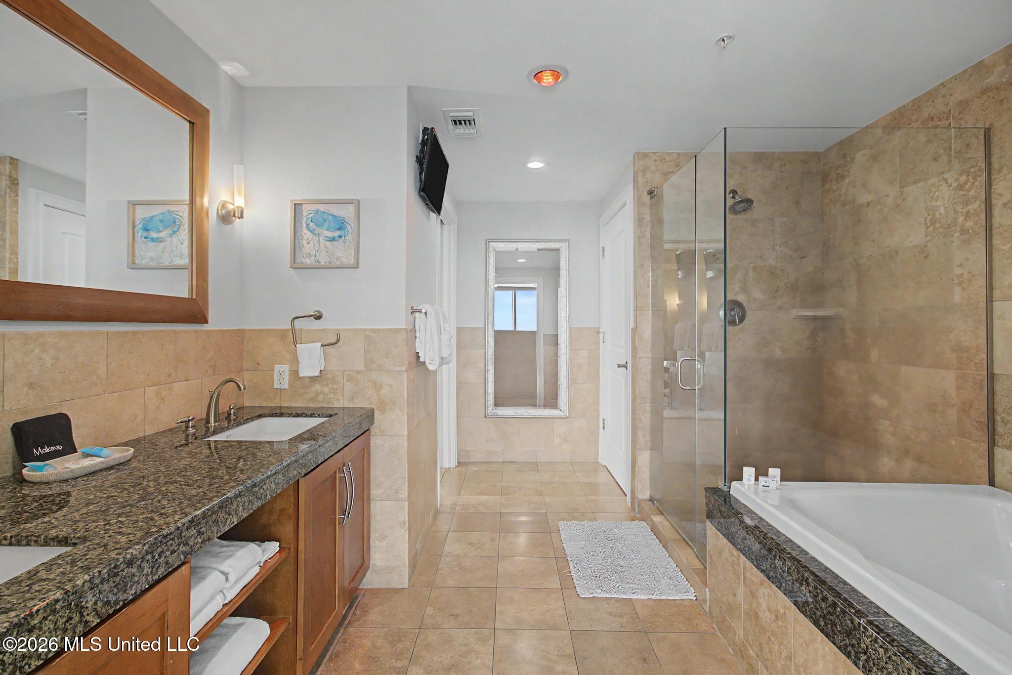 2060 Beach Boulevard Property Photo 19