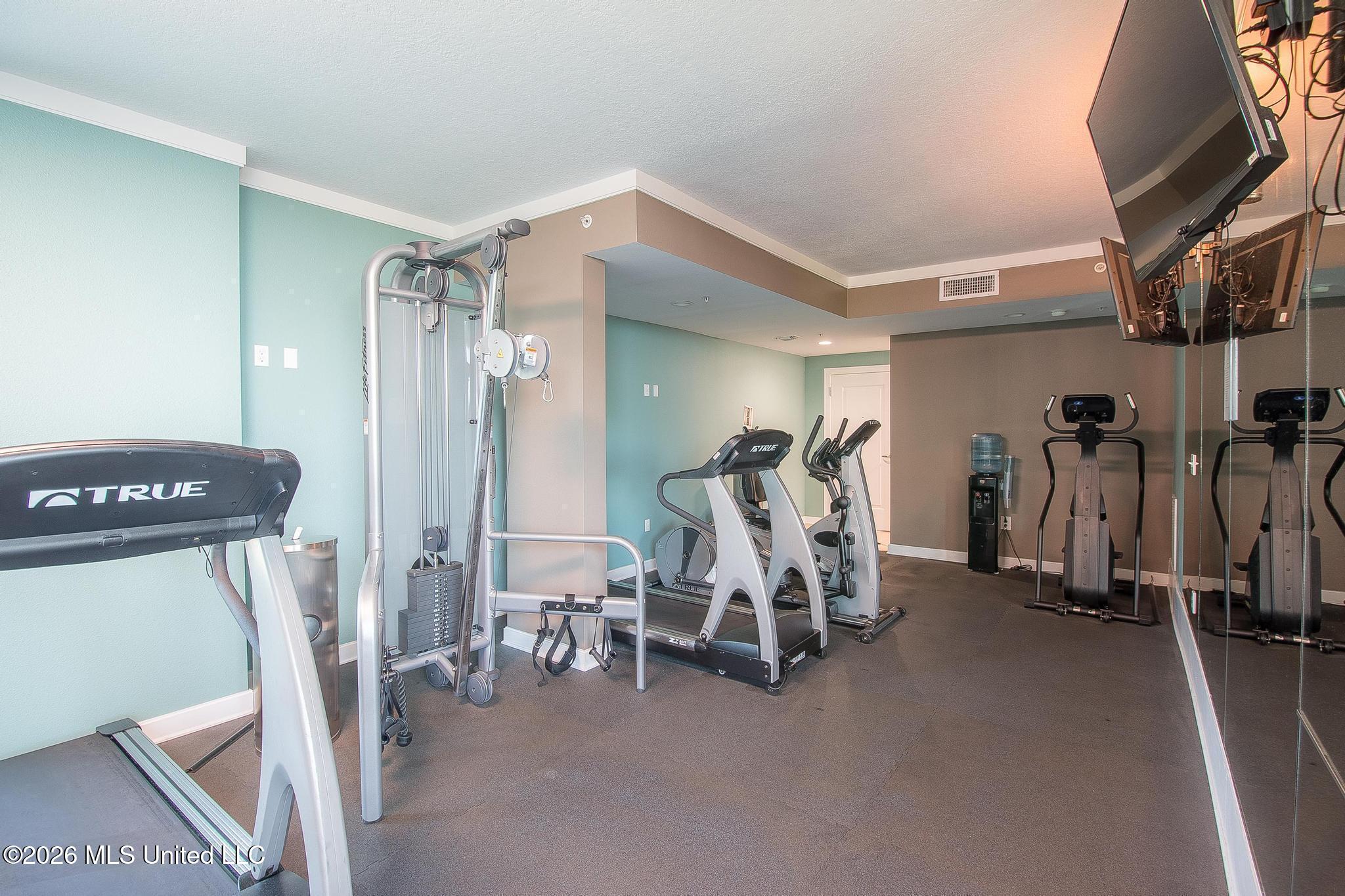 2060 Beach Boulevard Property Photo 35