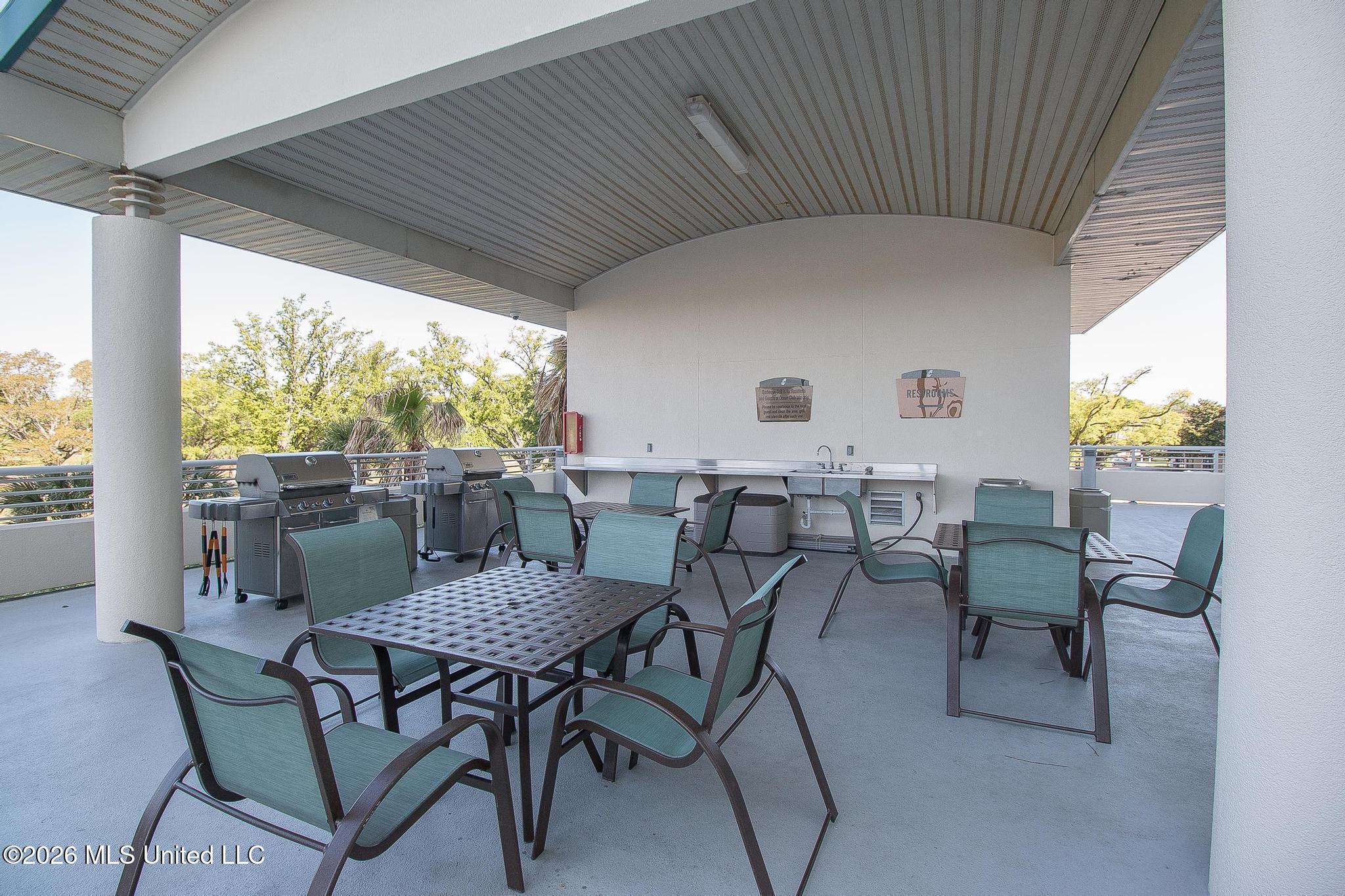 2060 Beach Boulevard Property Photo 38