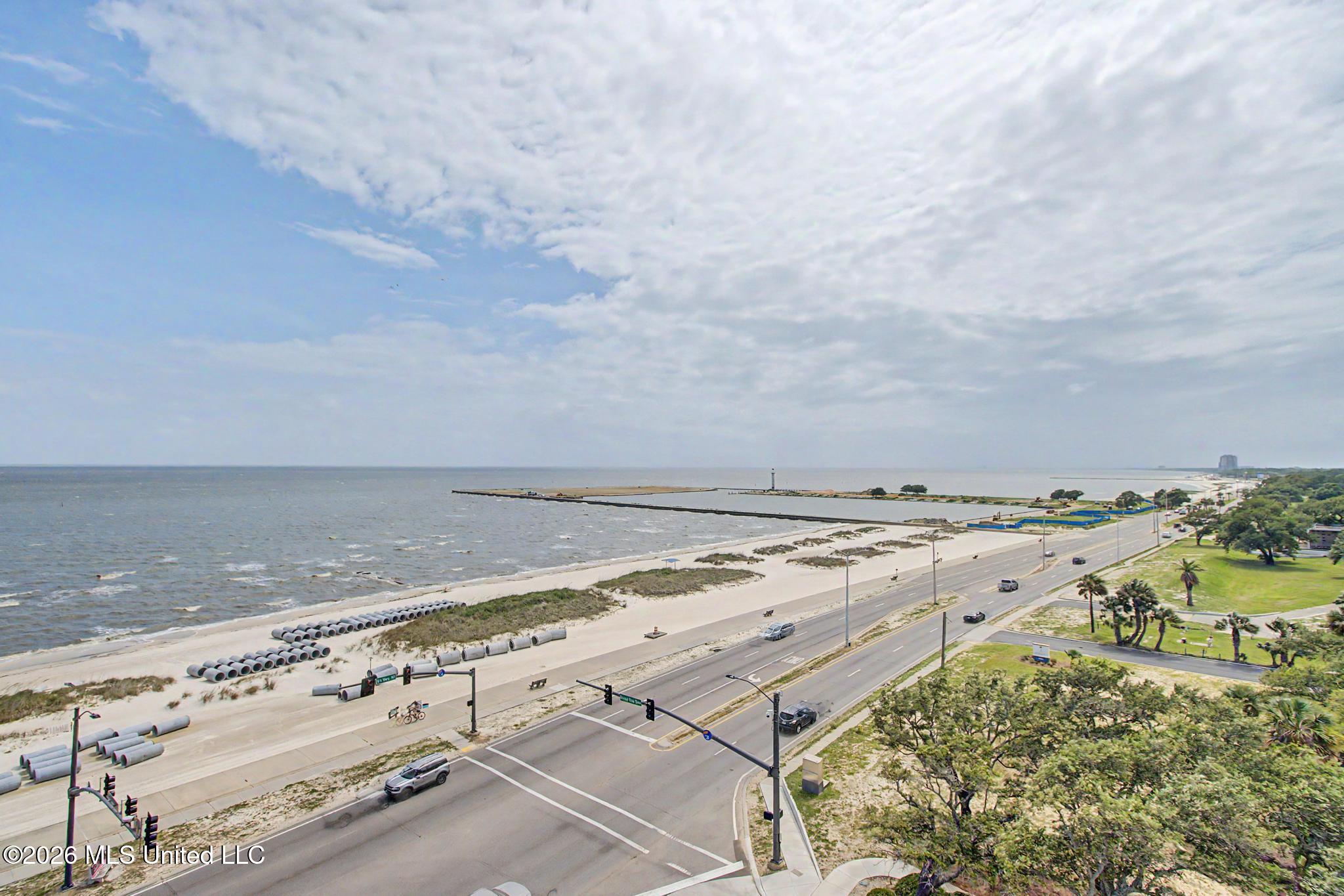 2060 Beach Boulevard Property Photo 41