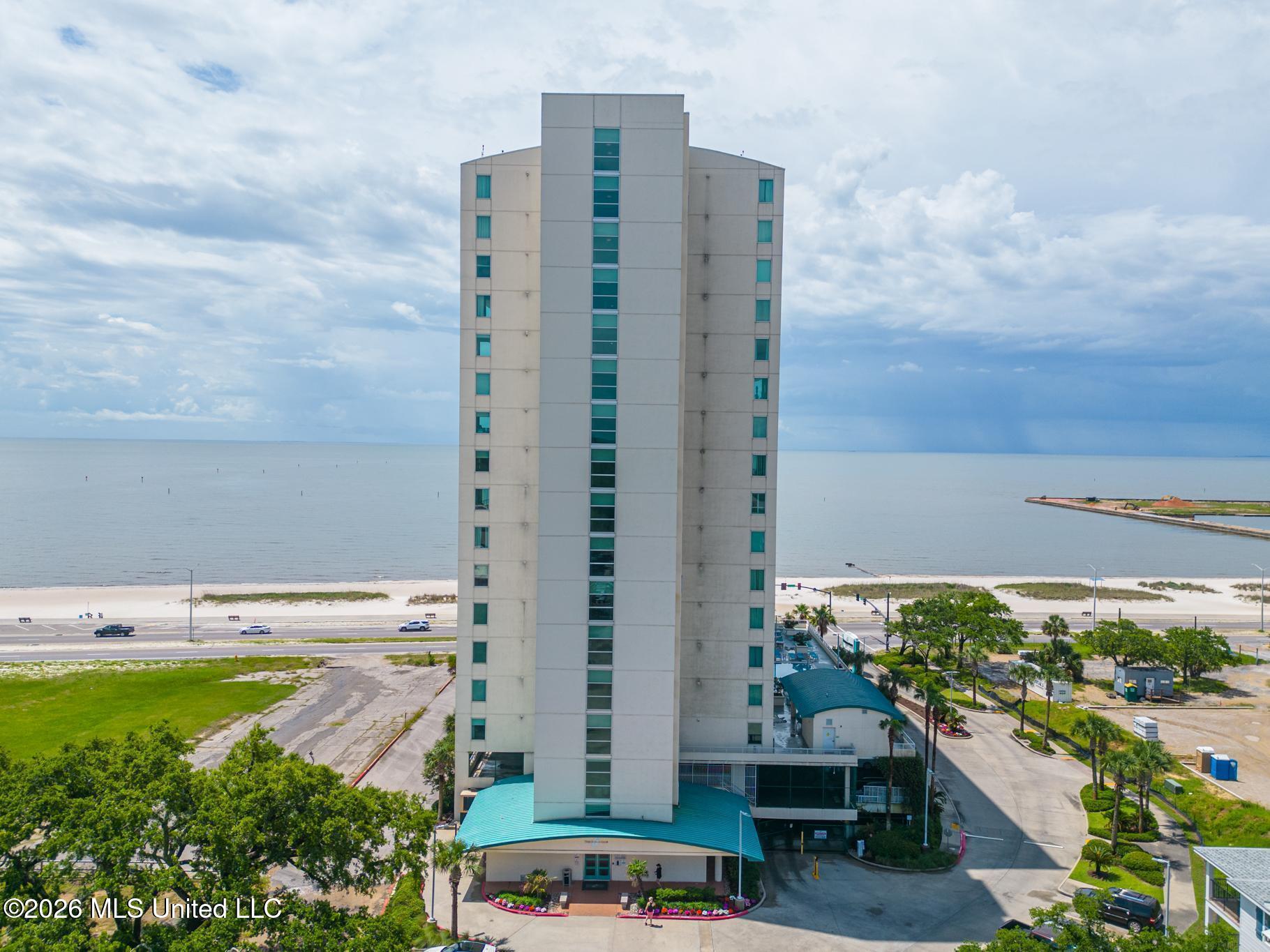 2060 Beach Boulevard Property Photo 43