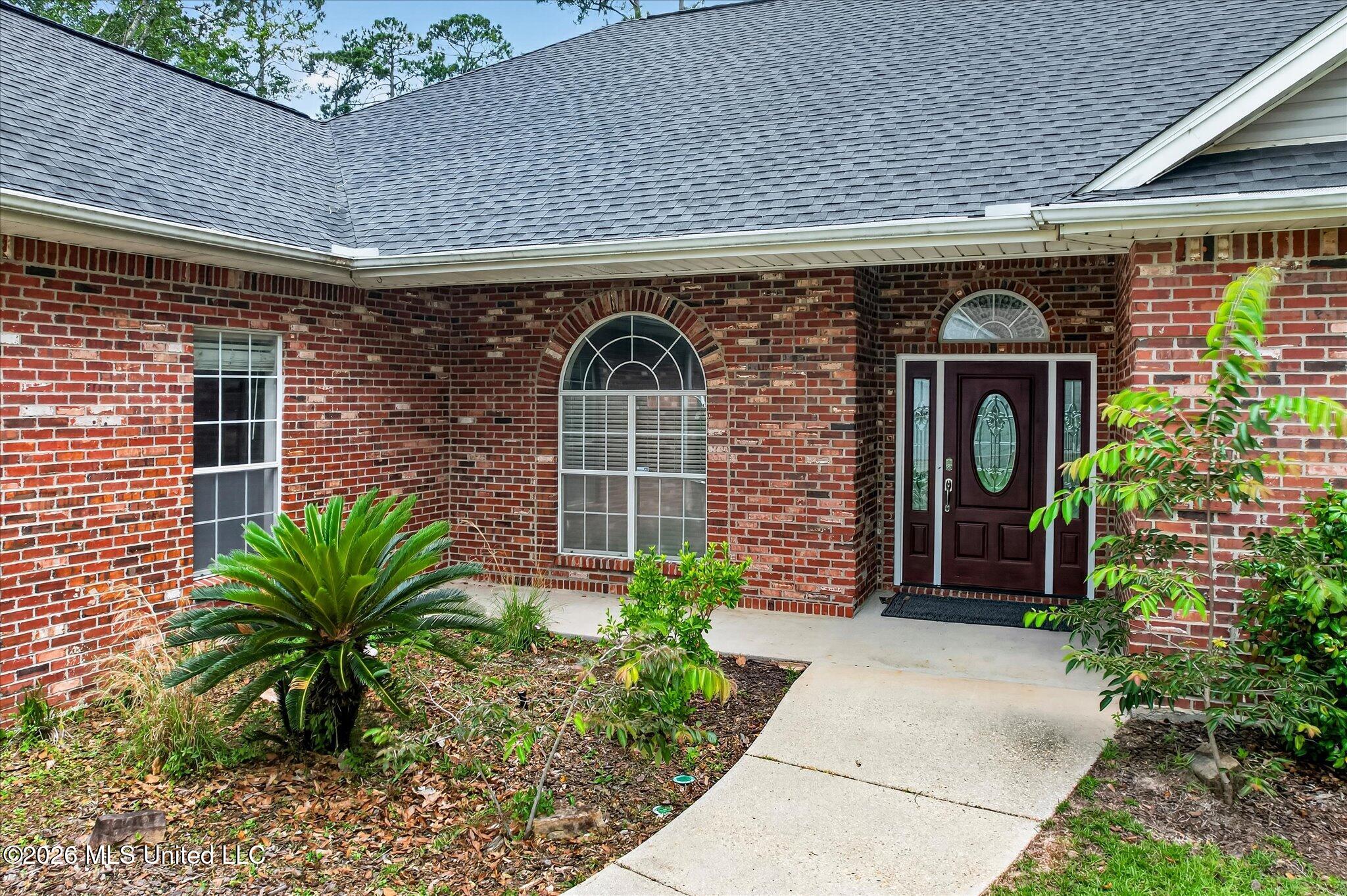 6410 Iona Street Property Photo 2