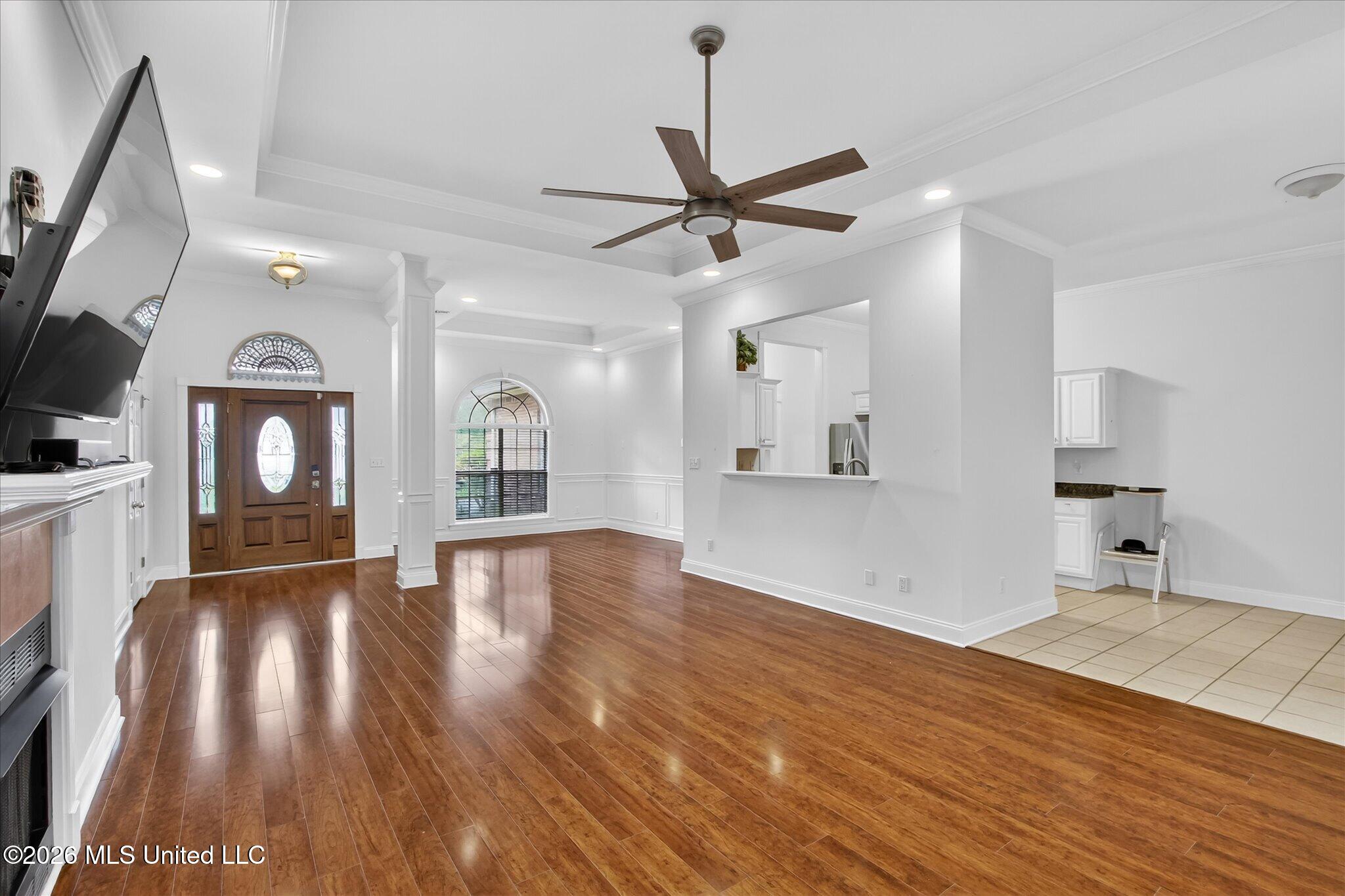 6410 Iona Street Property Photo 3