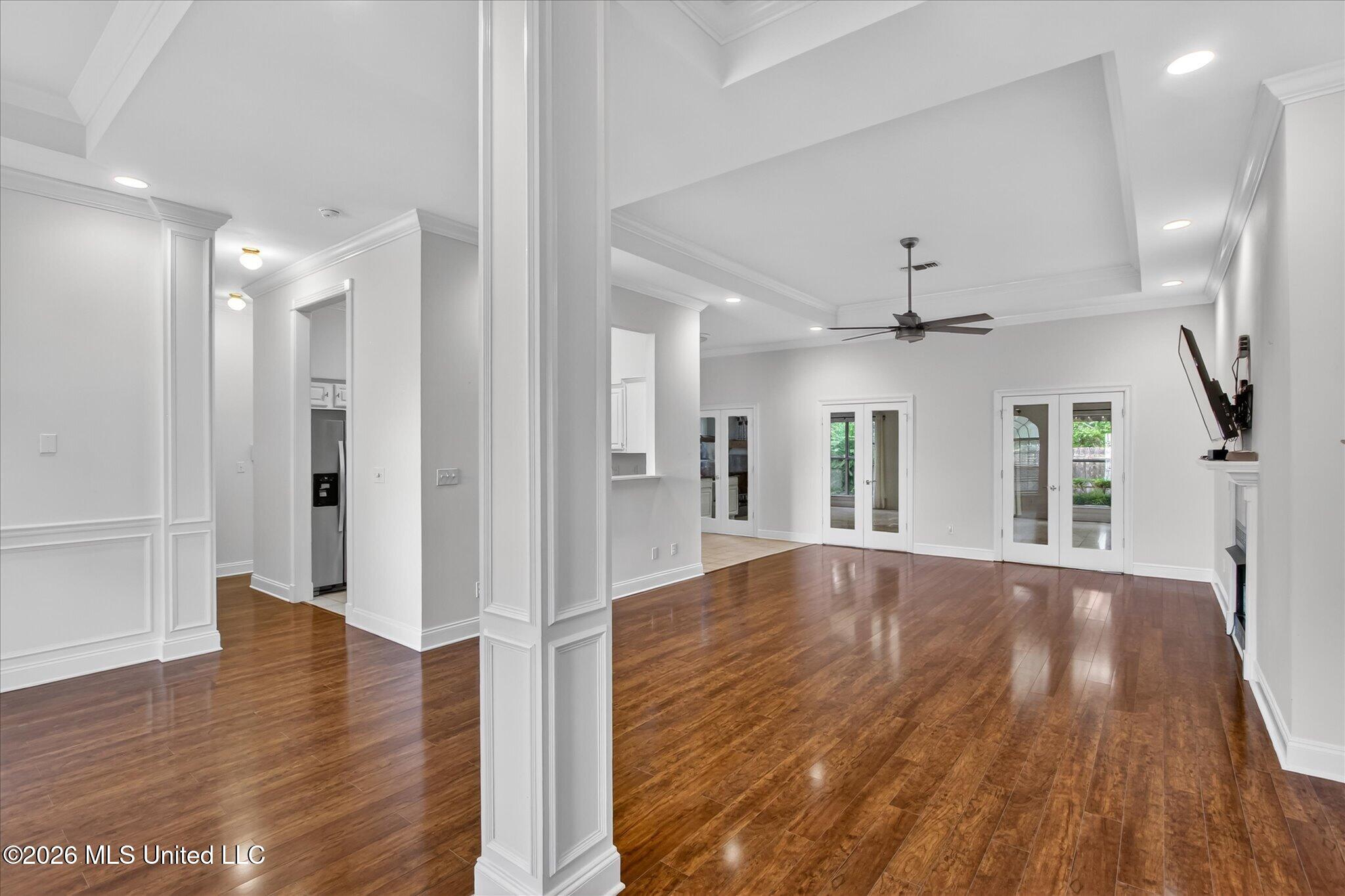 6410 Iona Street Property Photo 5