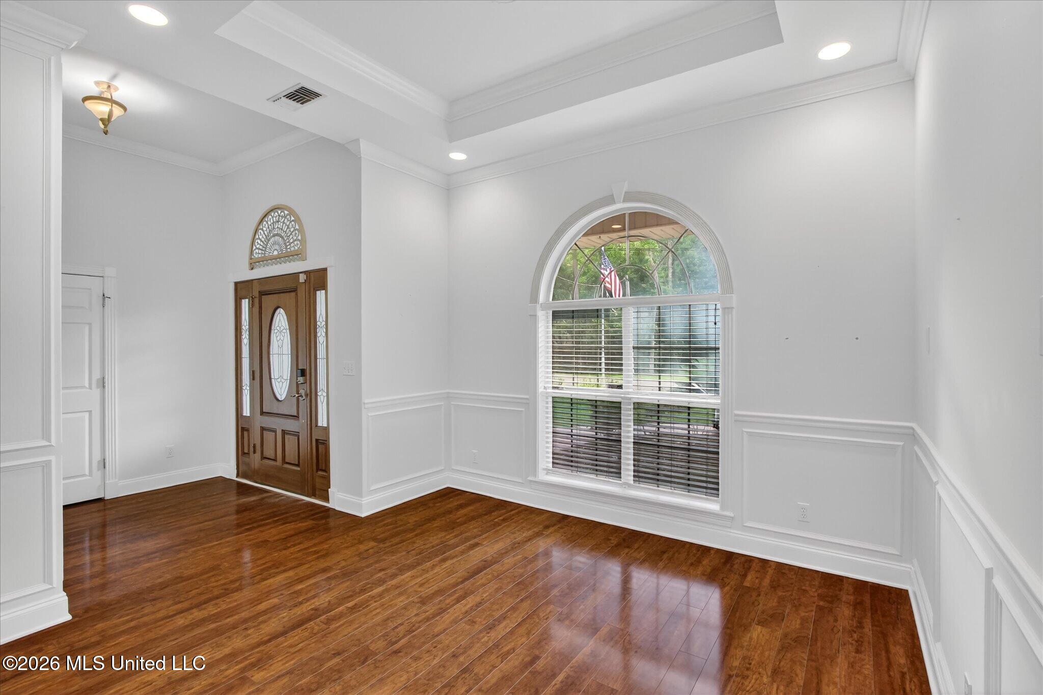 6410 Iona Street Property Photo 6