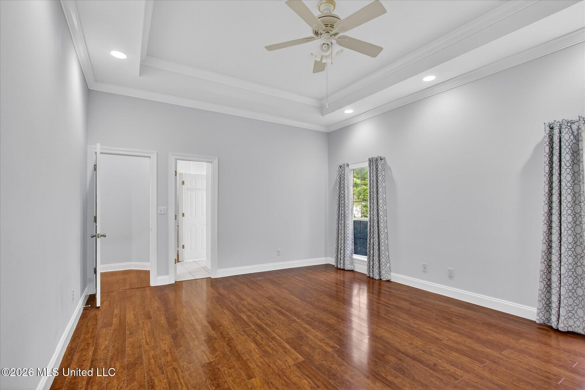 6410 Iona Street Property Photo 14