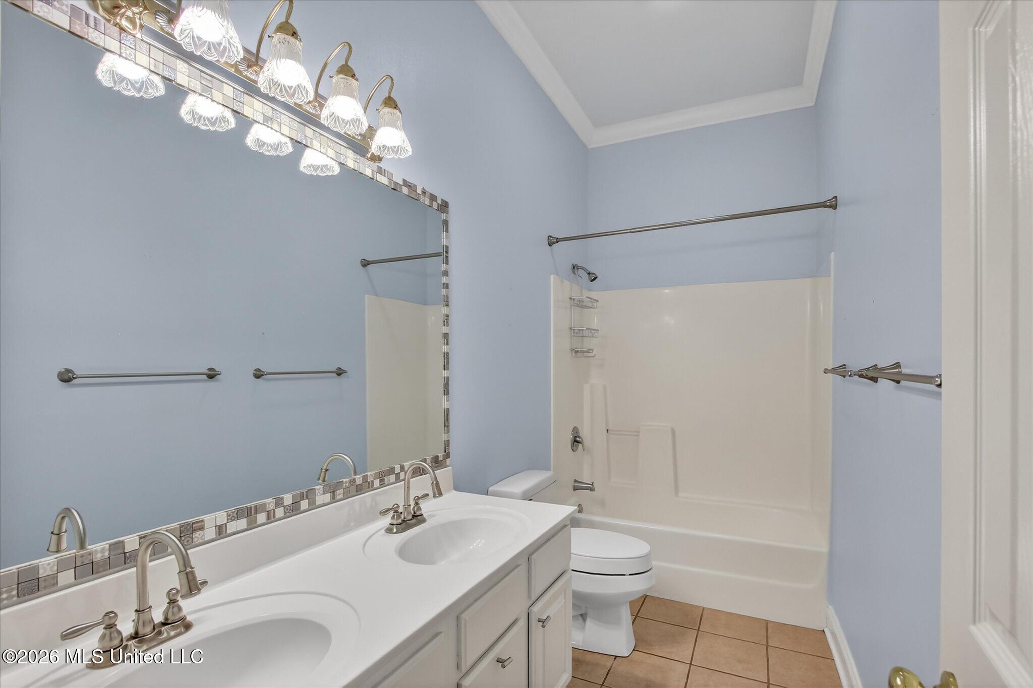 6410 Iona Street Property Photo 18
