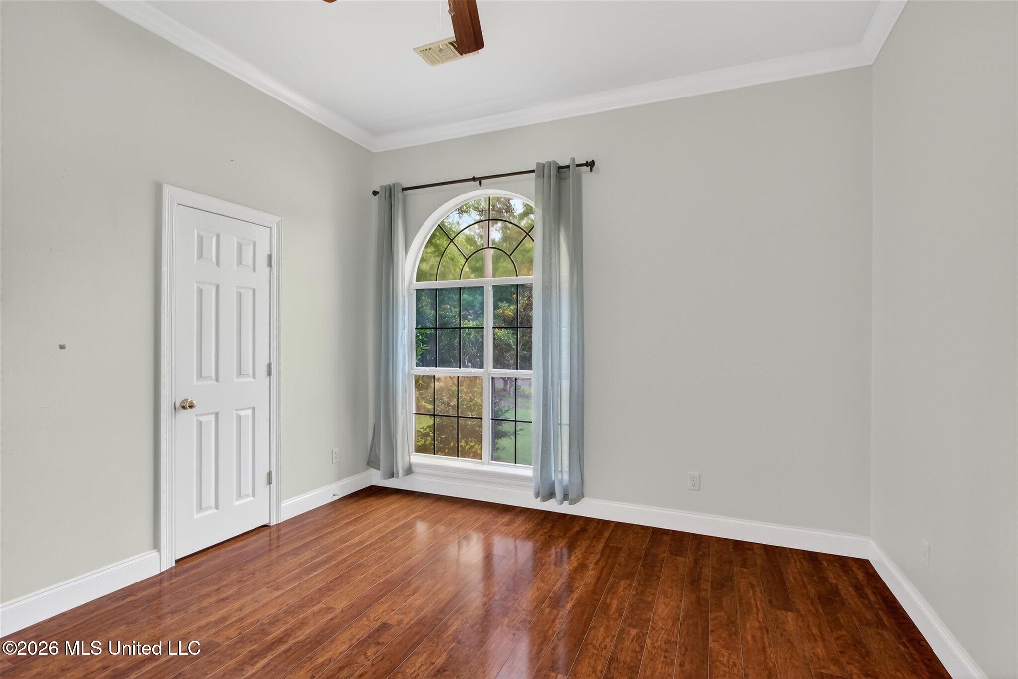6410 Iona Street Property Photo 19