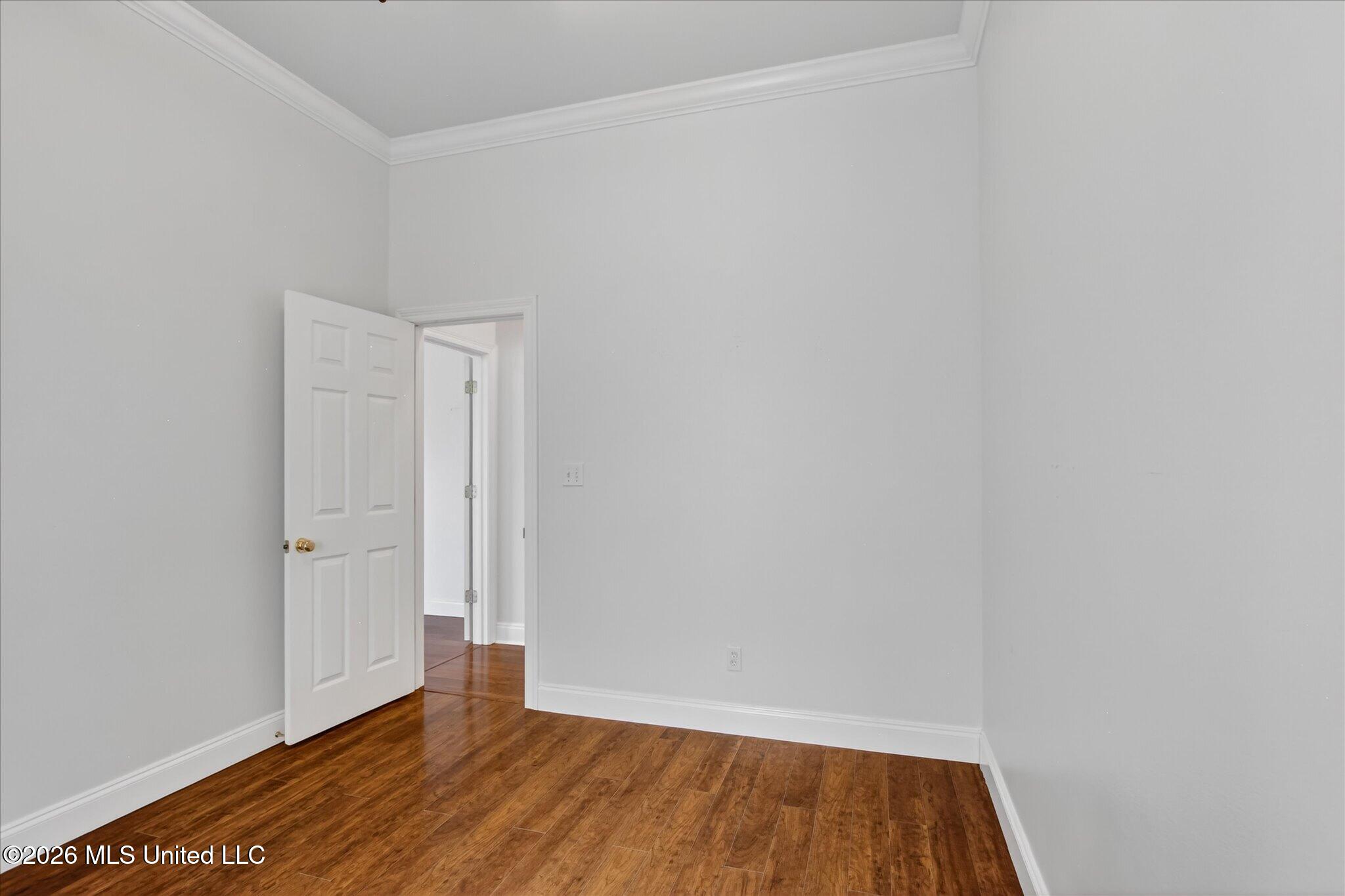 6410 Iona Street Property Photo 22