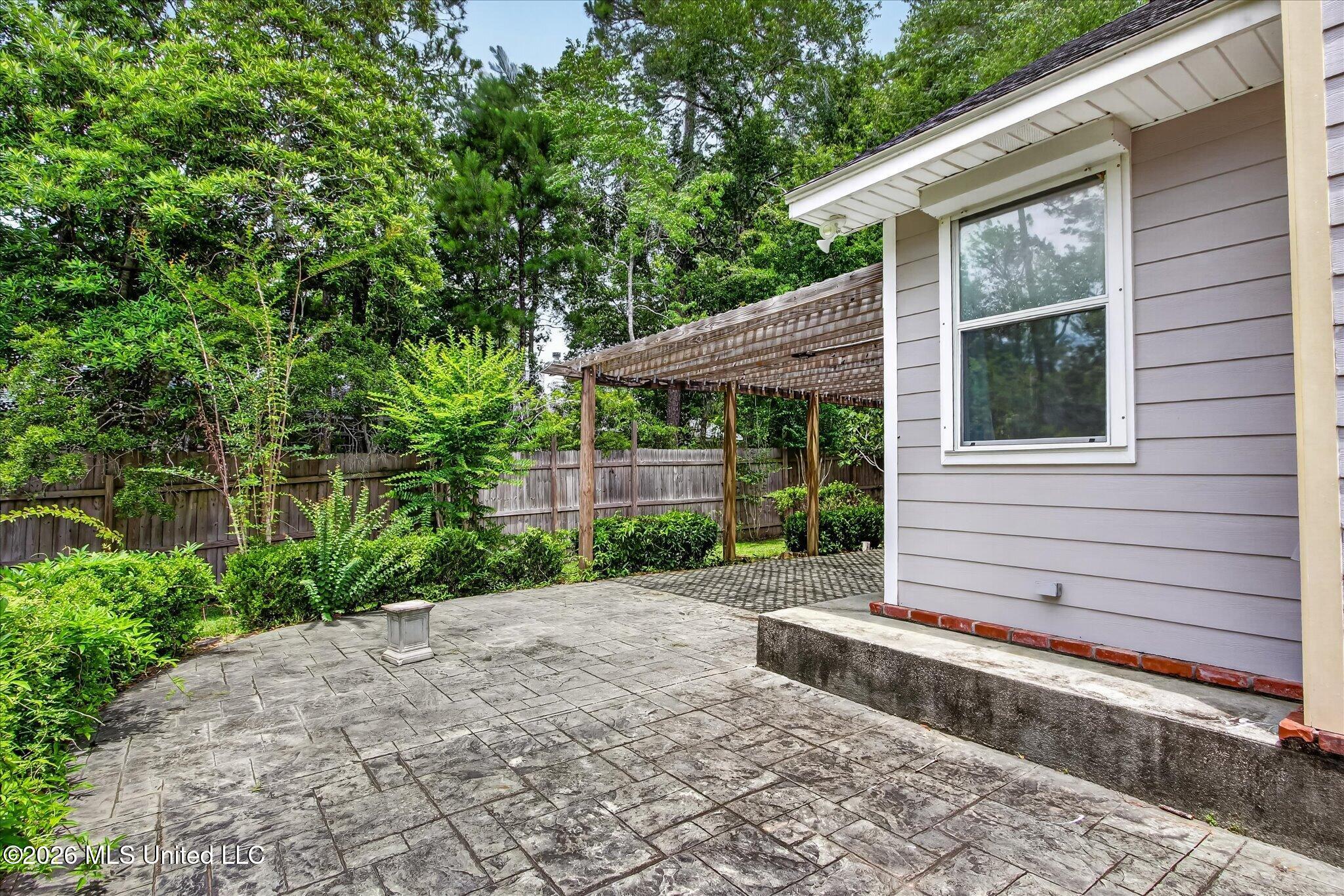 6410 Iona Street Property Photo 29