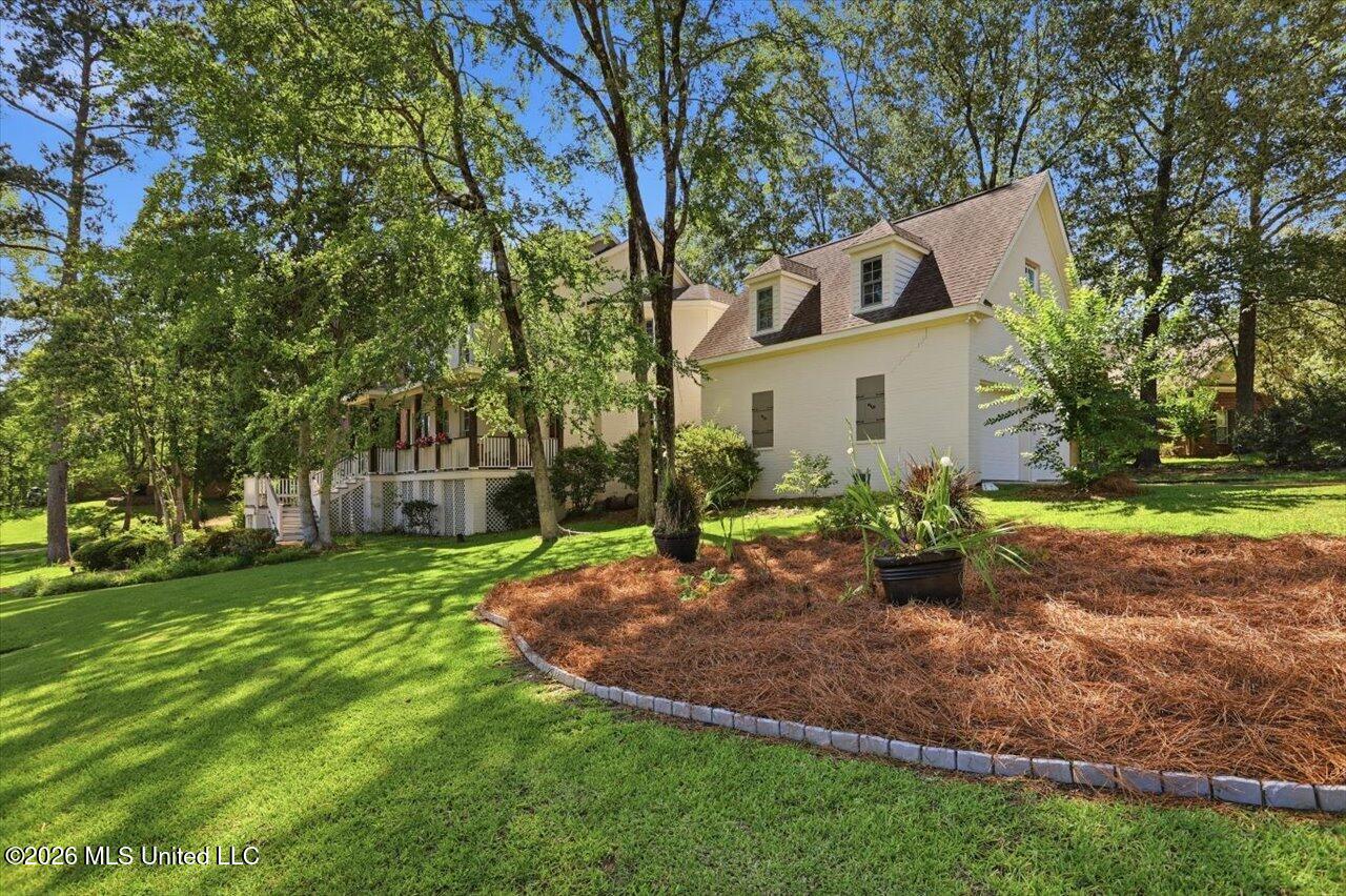 171 Annandale Parkway Property Photo 2
