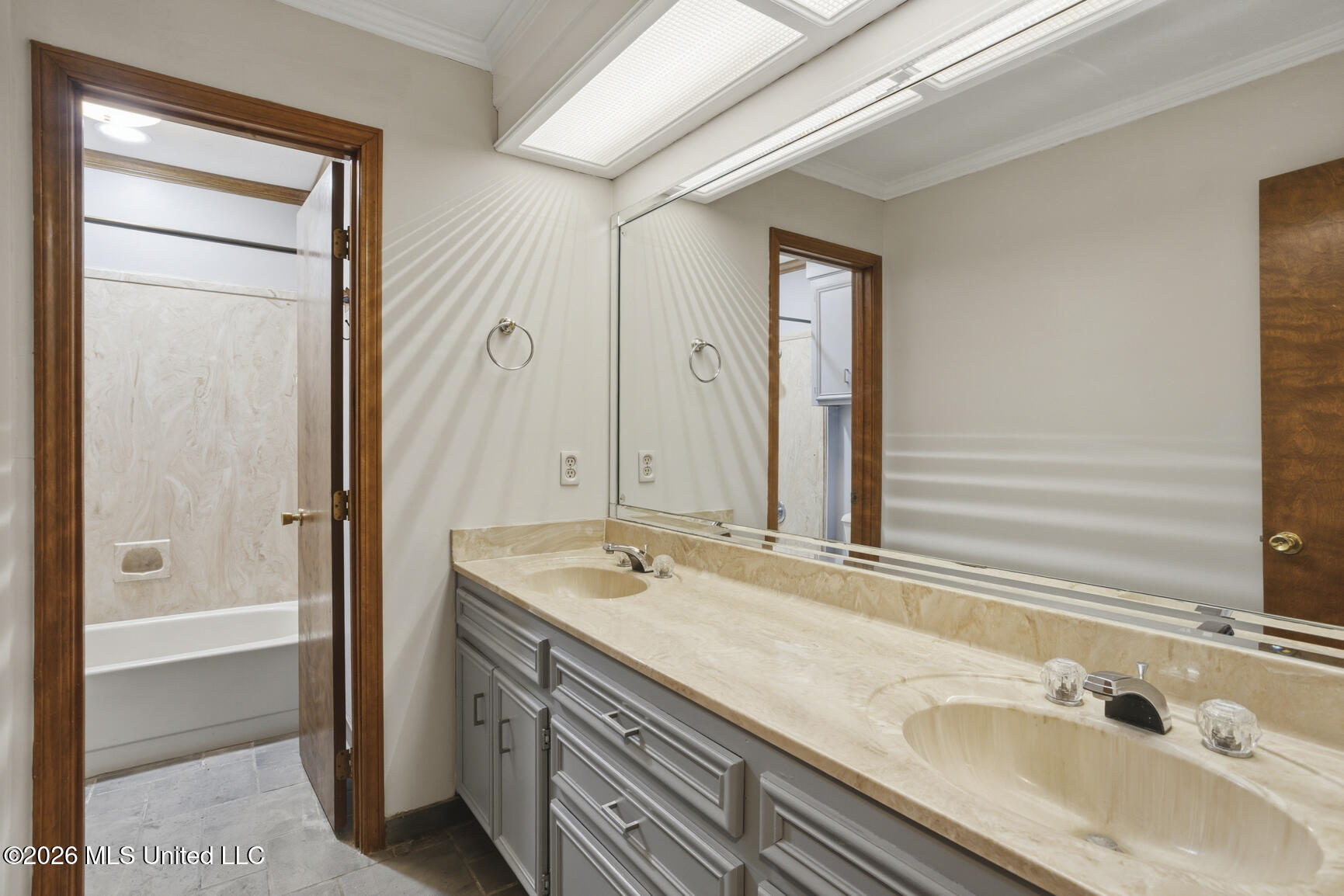 222 Greenfield Place Property Photo 32