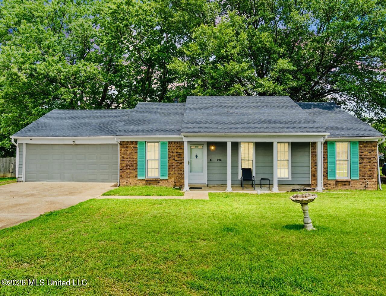 3880 Ivanhoe Drive Property Photo 3