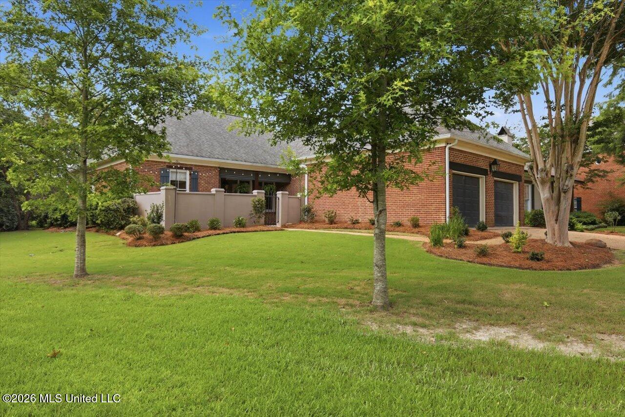 115 Camden Court Property Photo 4