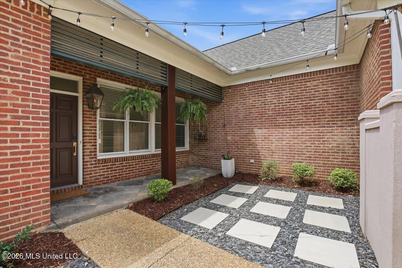 115 Camden Court Property Photo 6