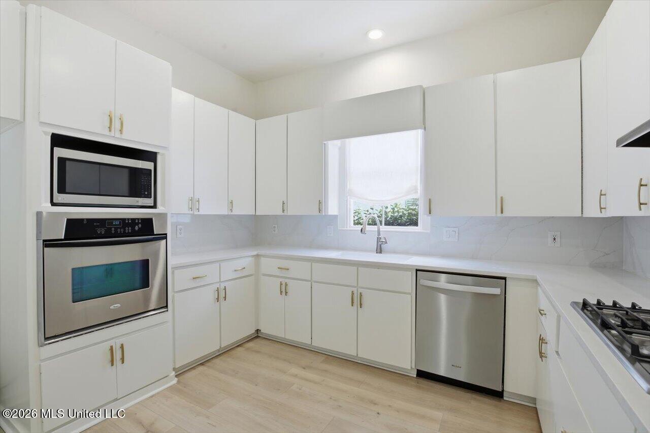 115 Camden Court Property Photo 15