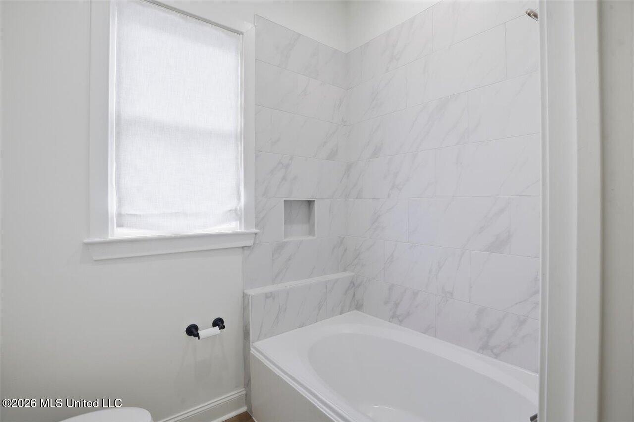 115 Camden Court Property Photo 33
