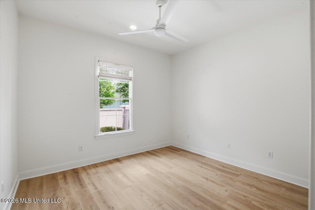 115 Camden Court Property Photo 35