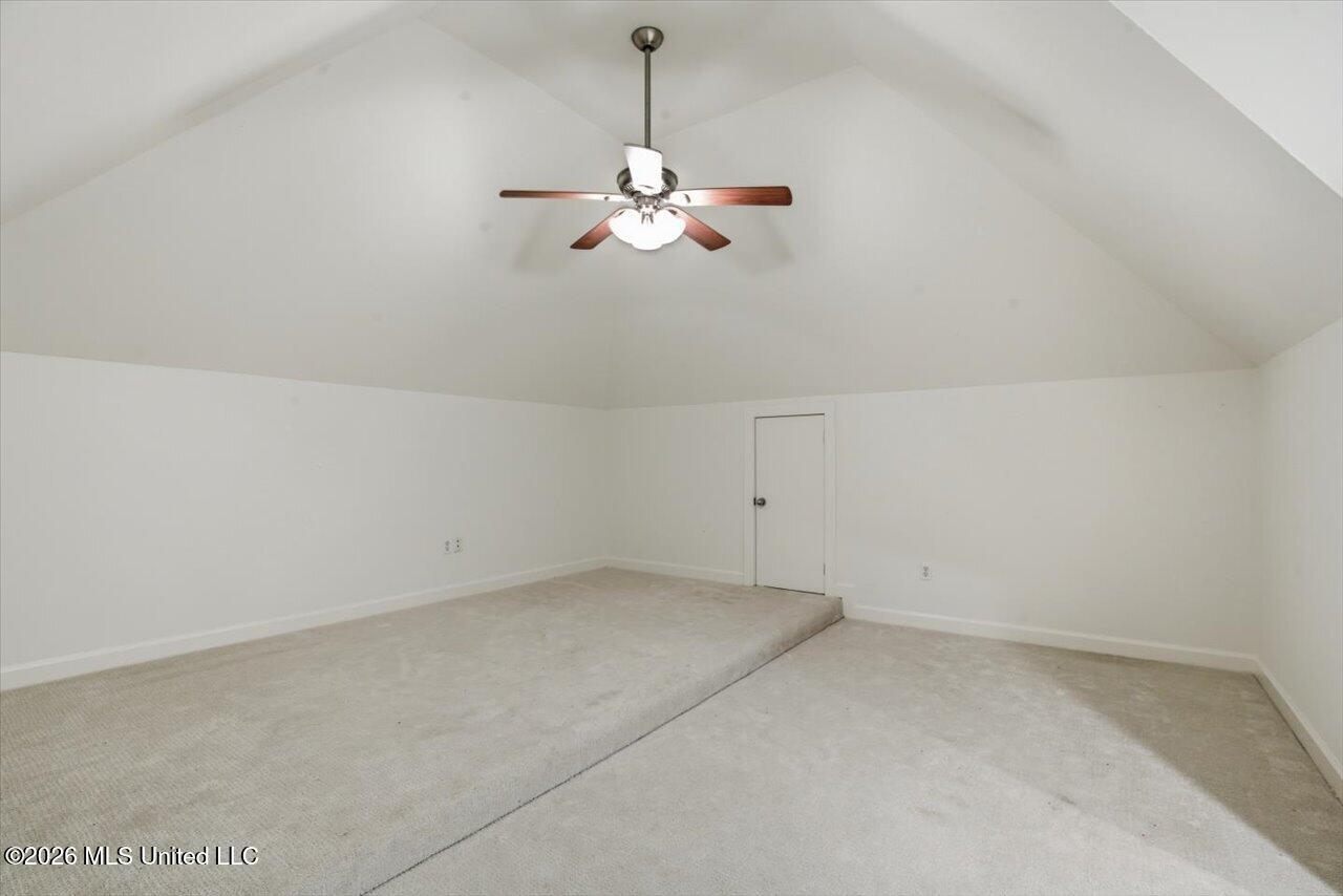 115 Camden Court Property Photo 37