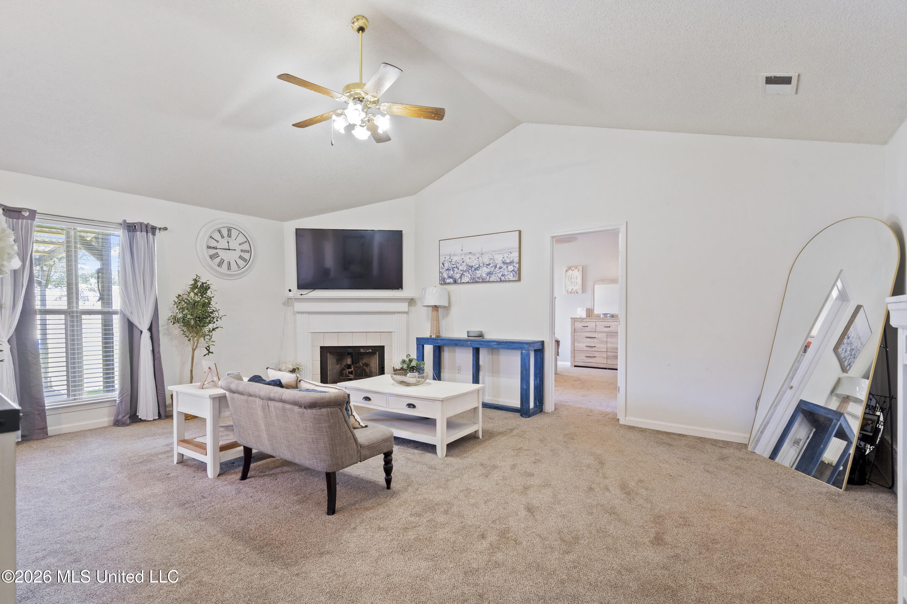 9022 Belmont Drive Property Photo 5