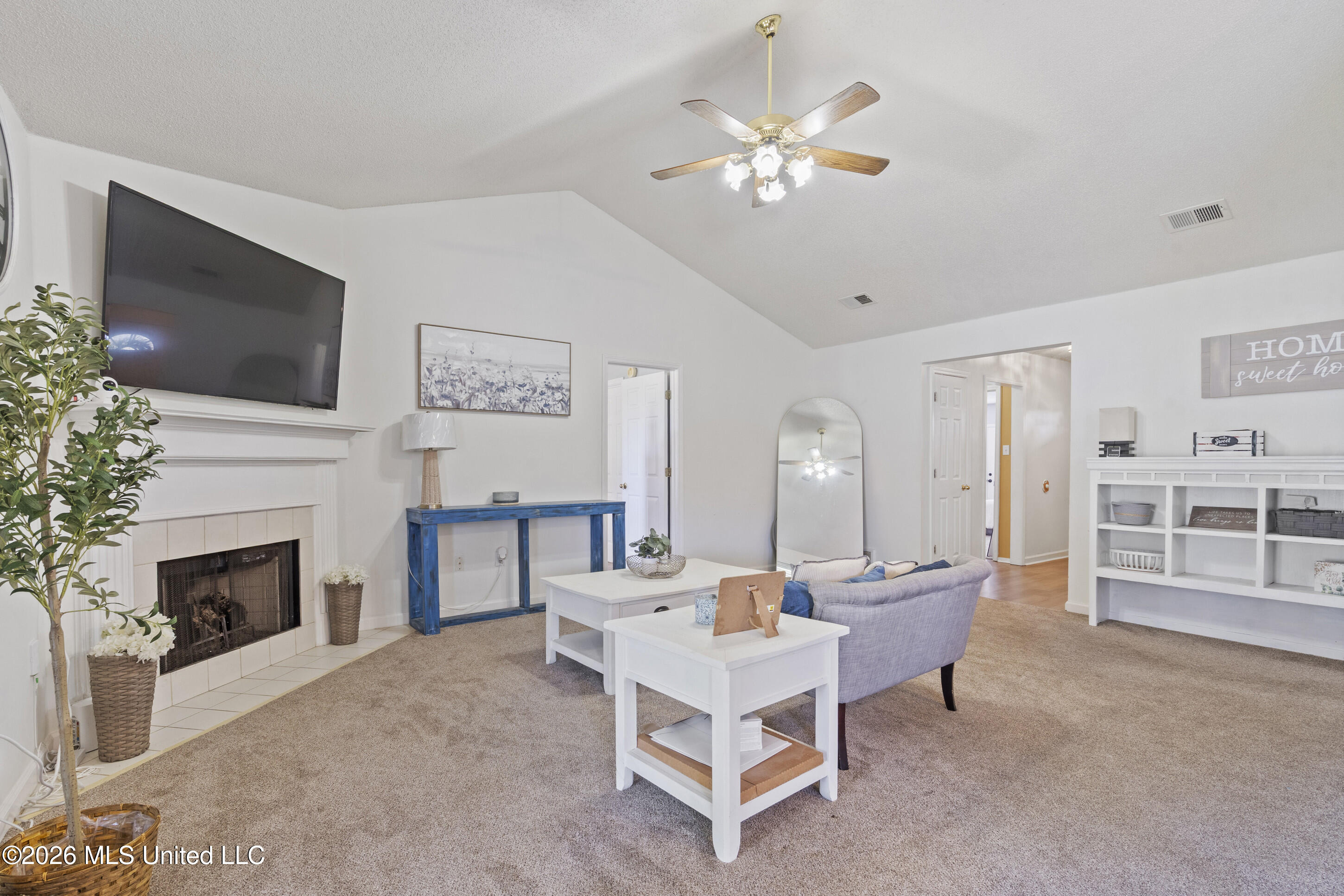 9022 Belmont Drive Property Photo 7