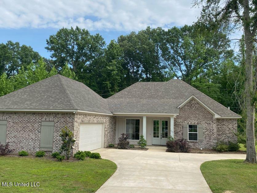 127 Salus Bend Property Photo 1