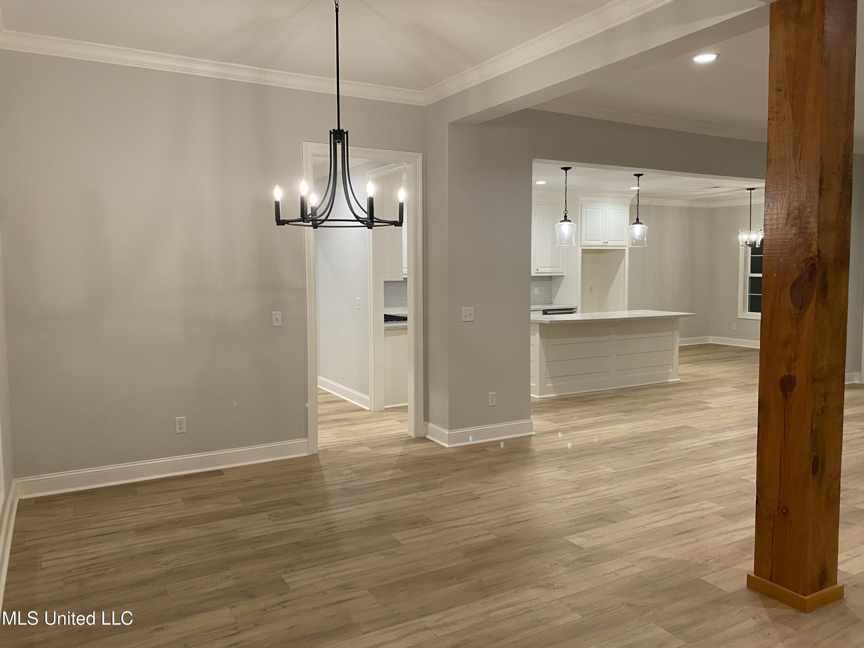 127 Salus Bend Property Photo 10